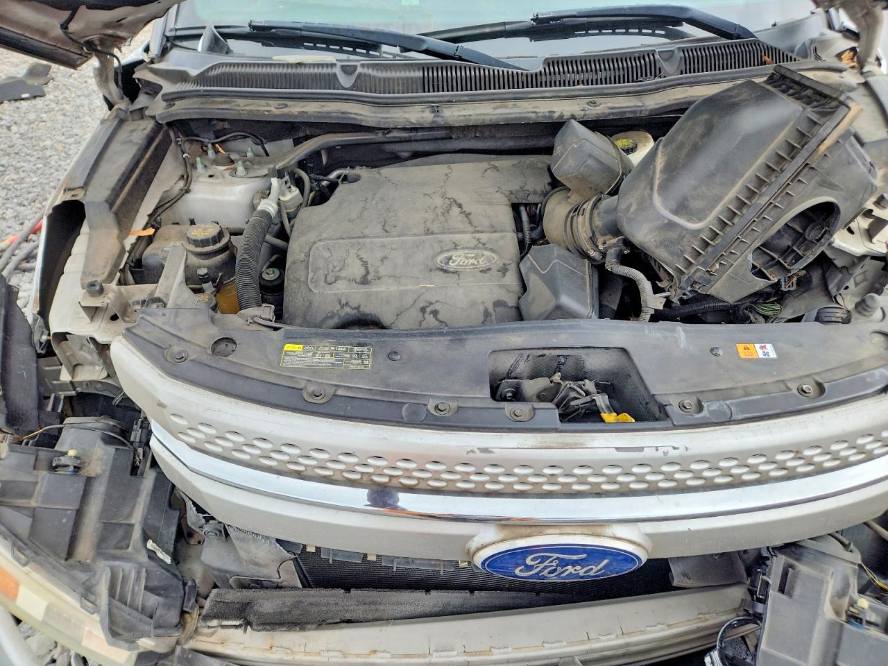2011 FORD EXPLORER XLT photo 12