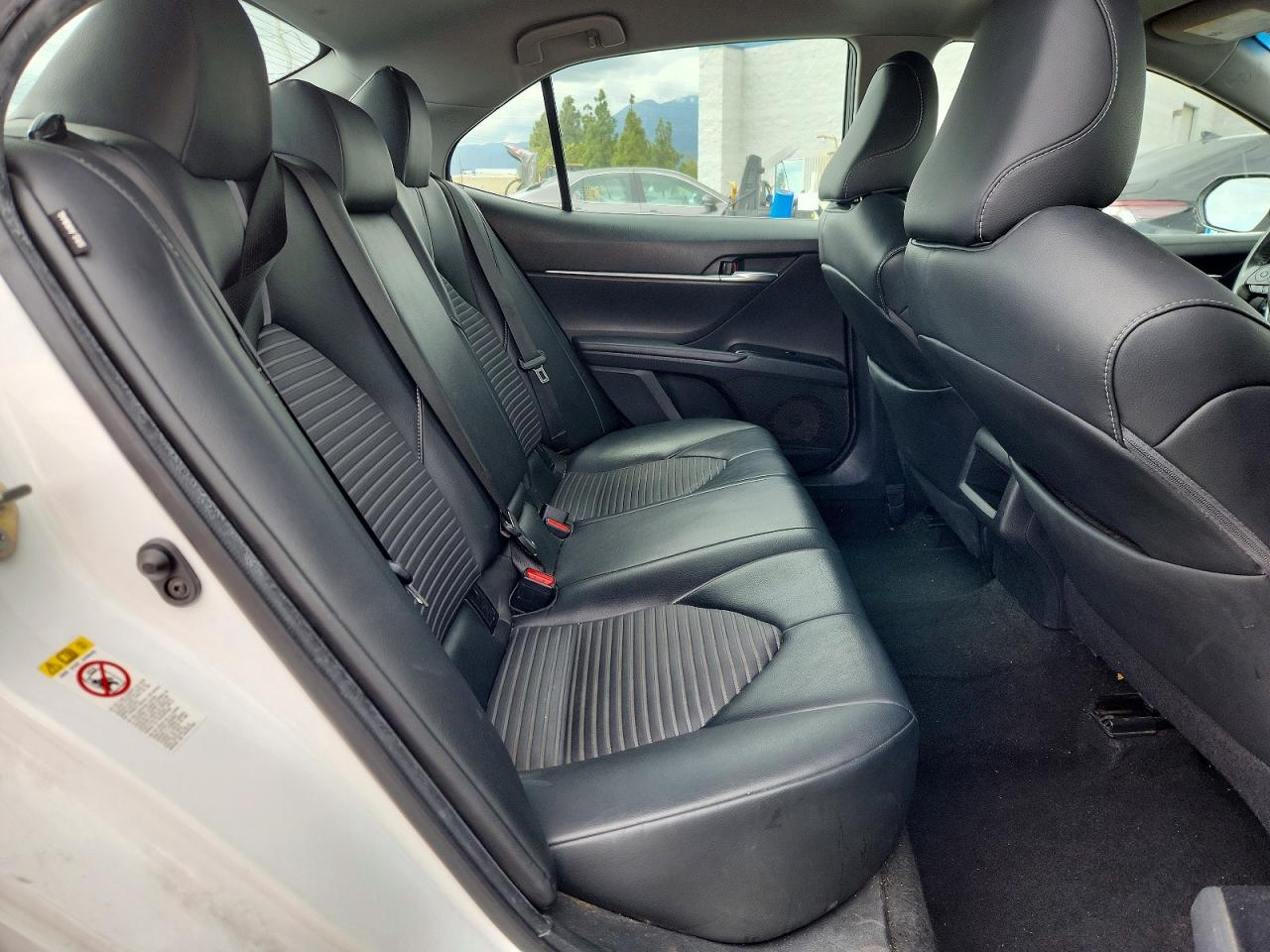 2018 TOYOTA CAMRY SE photo 19