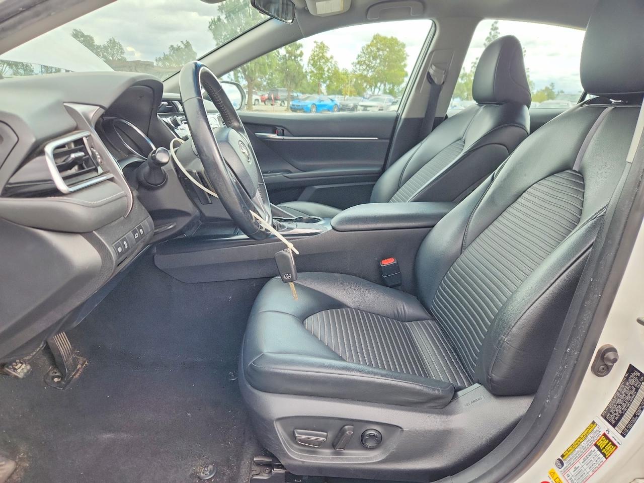 2018 TOYOTA CAMRY SE photo 13