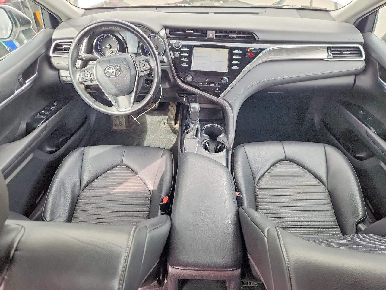 2018 TOYOTA CAMRY SE photo 15
