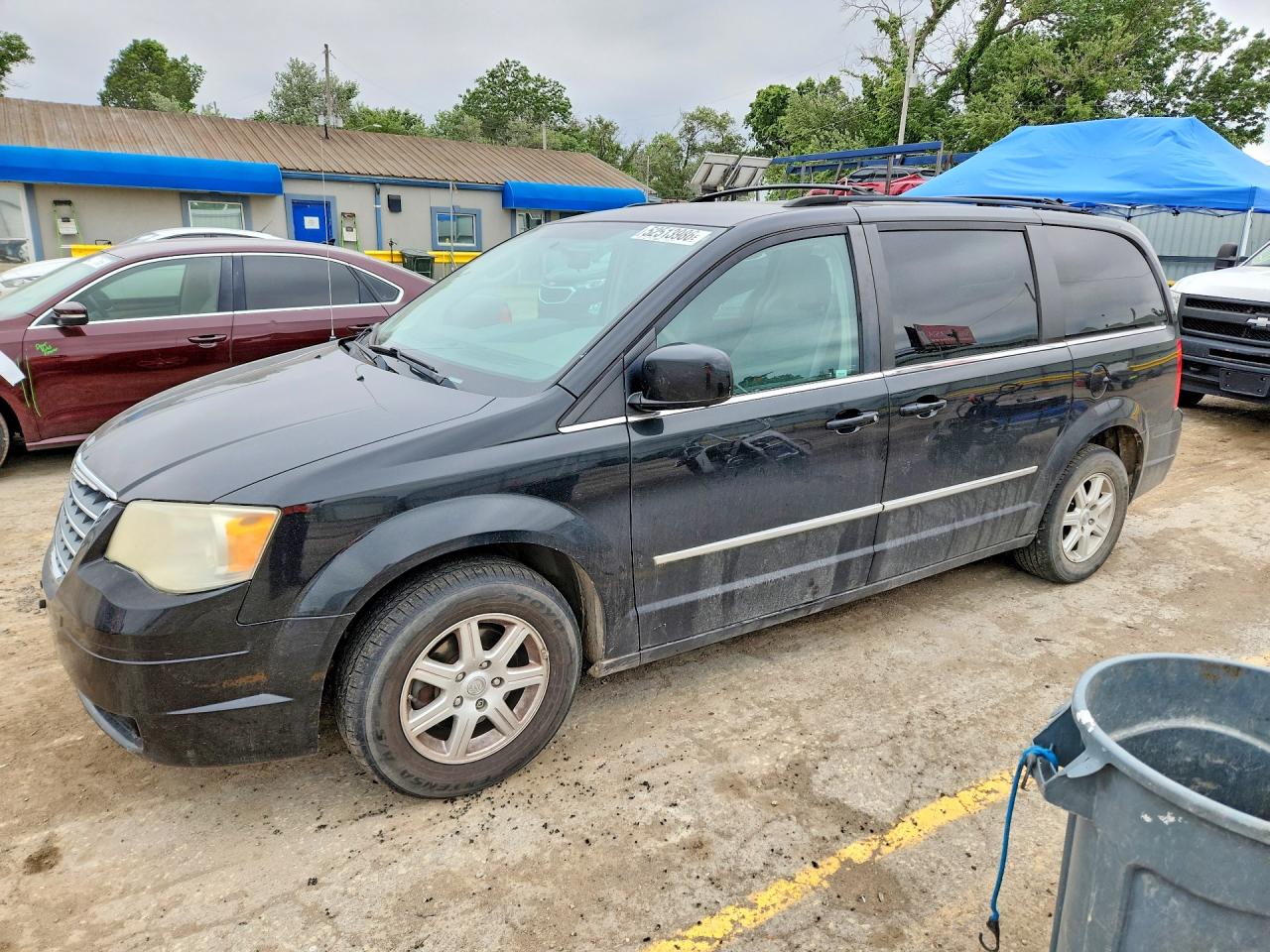 2010 CHRYSLER TOWN & COUNTRY