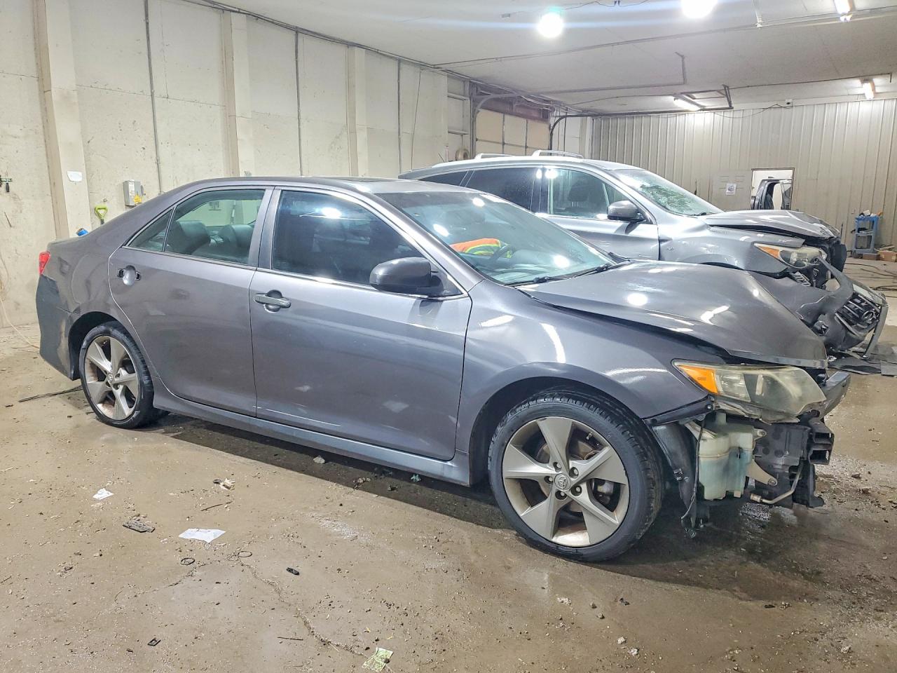 2014 TOYOTA CAMRY SE V6 photo 10