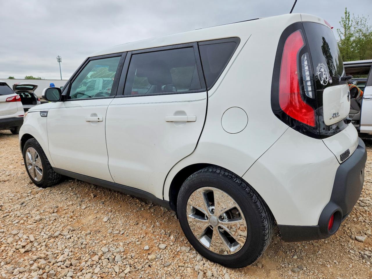 2016 KIA SOUL BASE photo 2