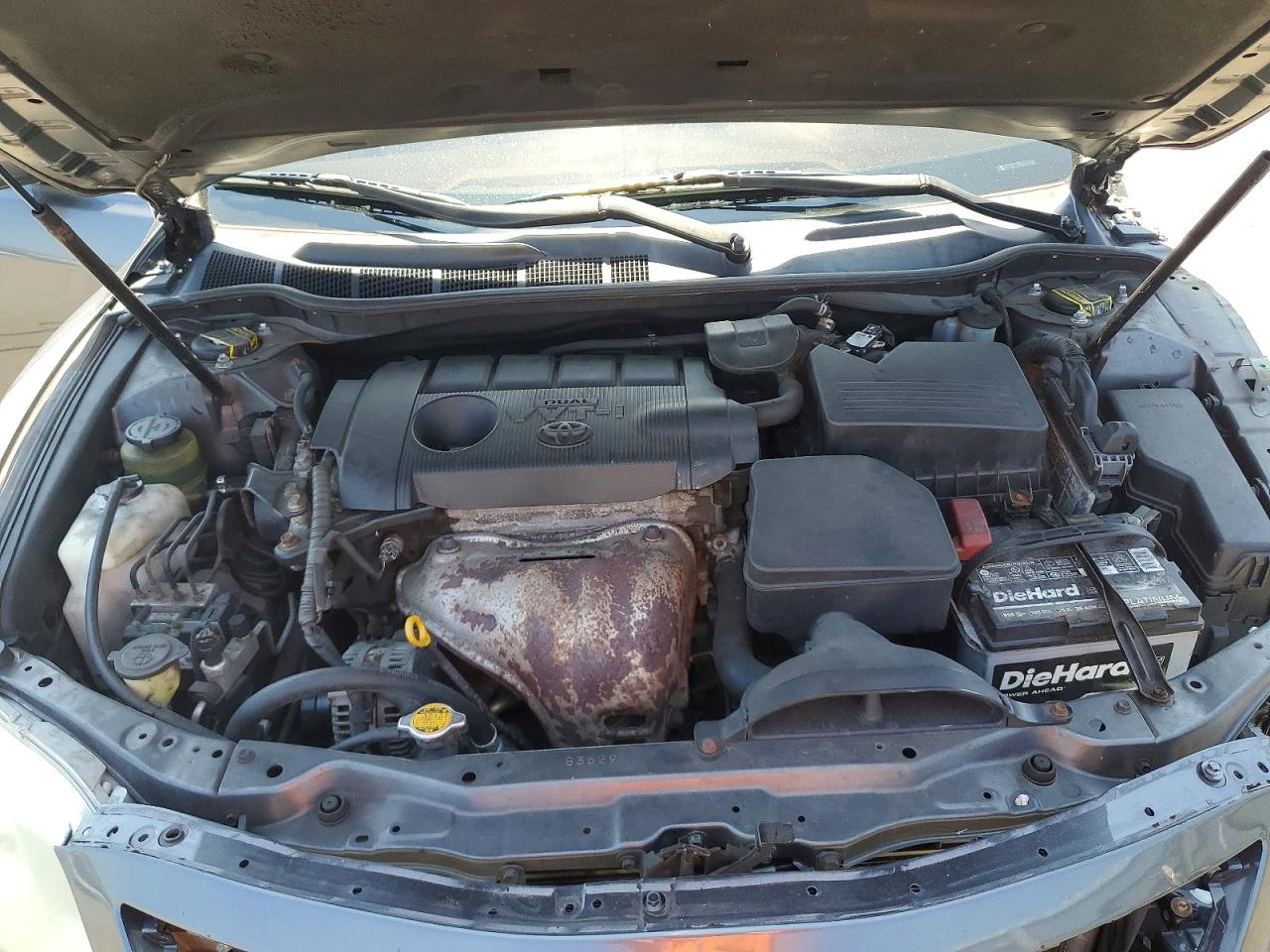 2011 TOYOTA CAMRY LE photo 31