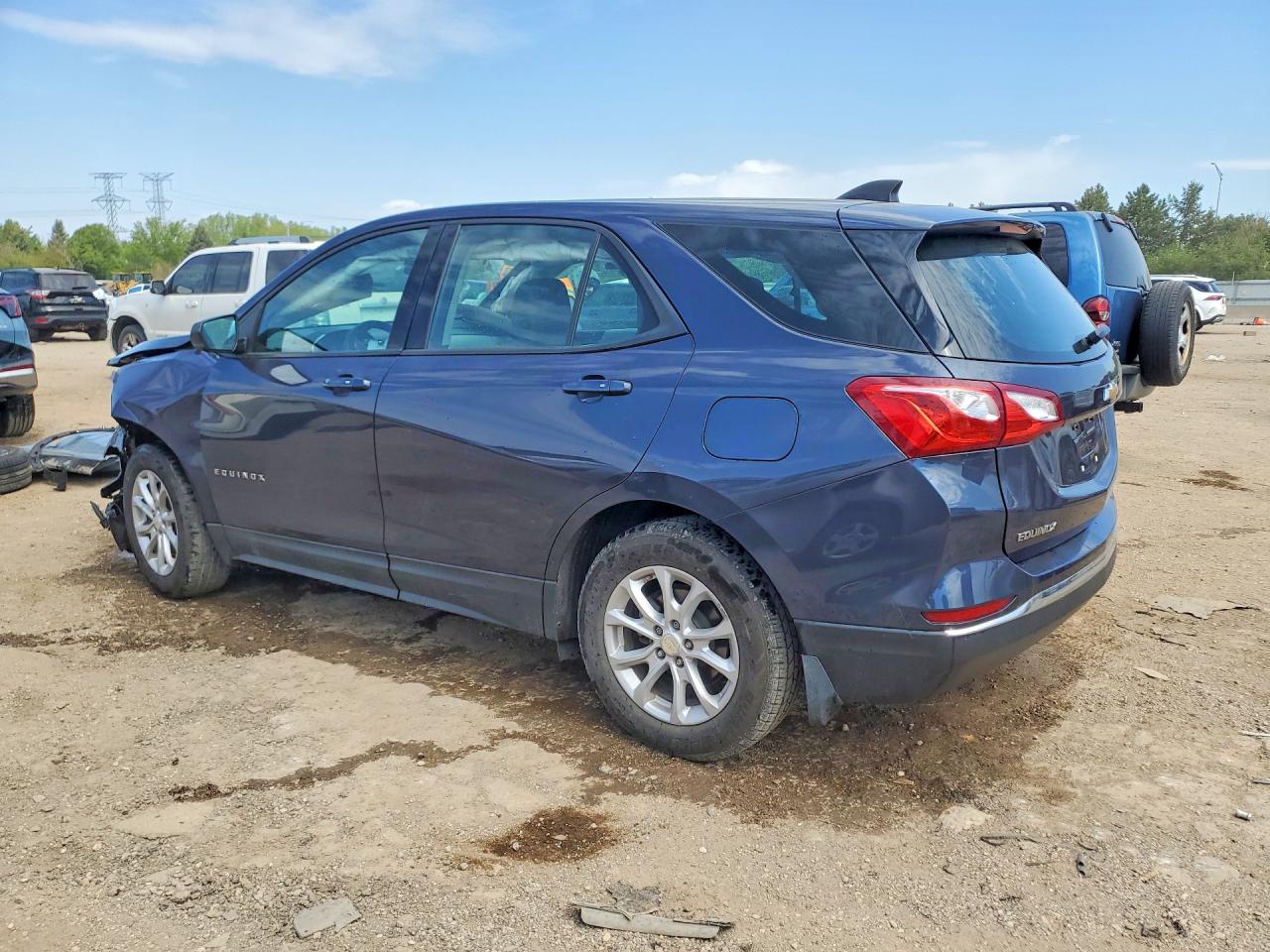 2018 CHEVROLET EQUINOX LS photo 2