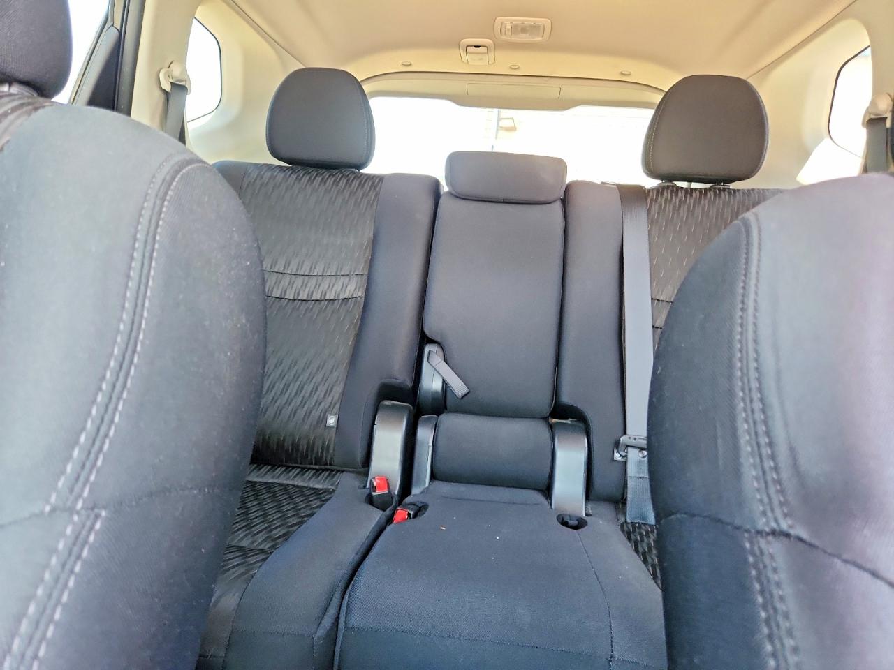 2018 NISSAN ROGUE SV photo 28
