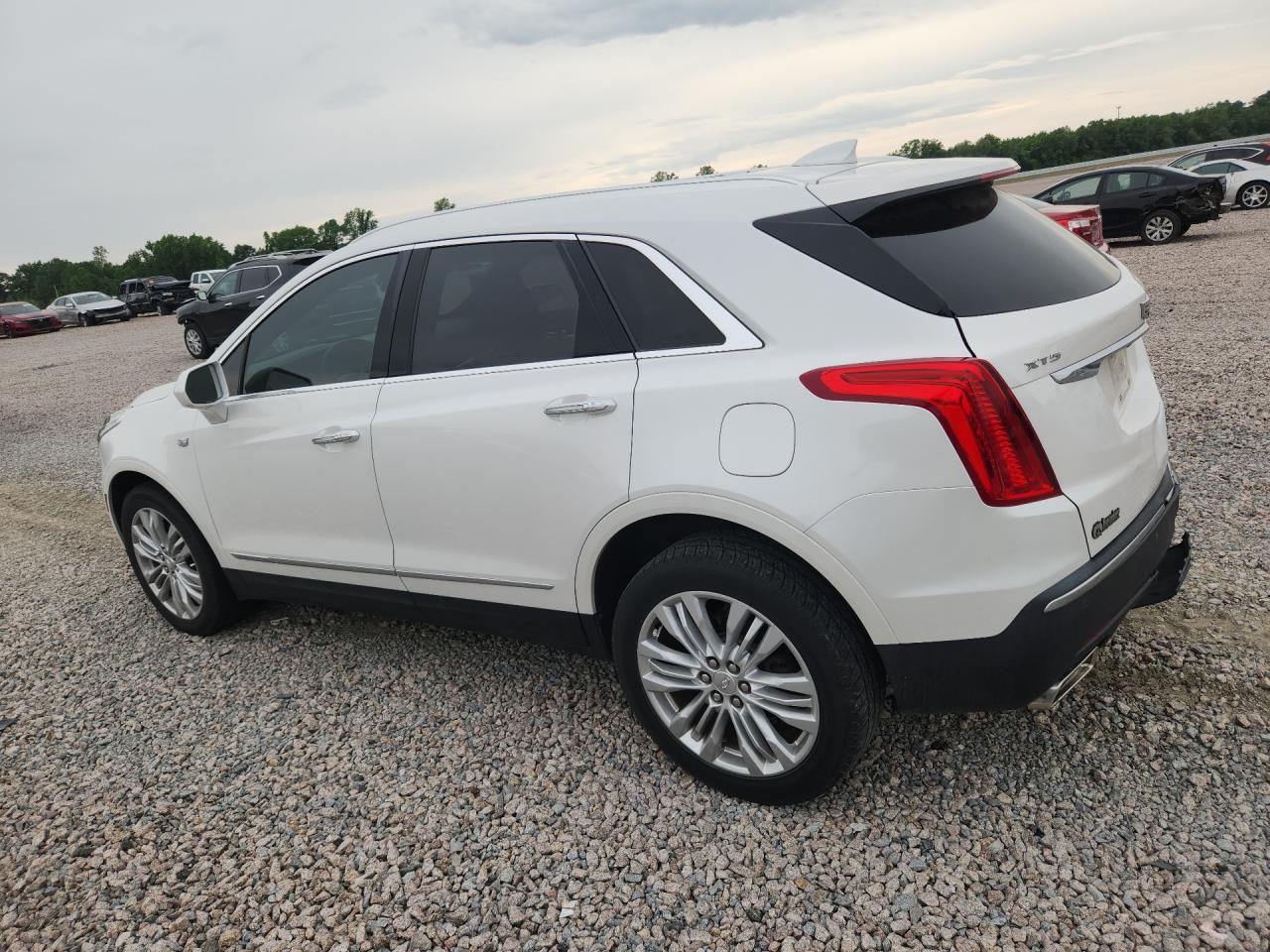 2018 CADILLAC XT5 PREMIUM LUXURY photo 4