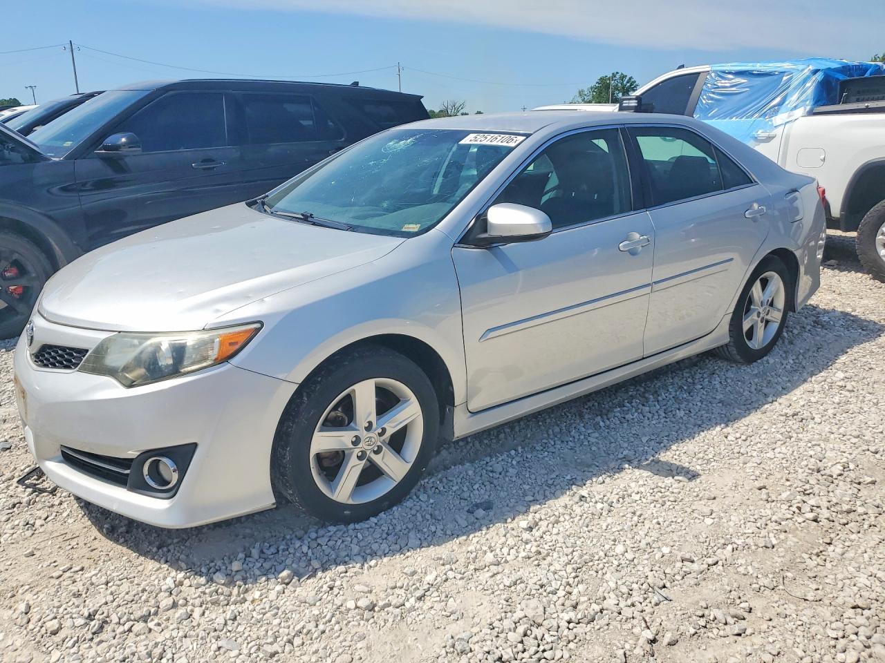 2014 TOYOTA CAMRY