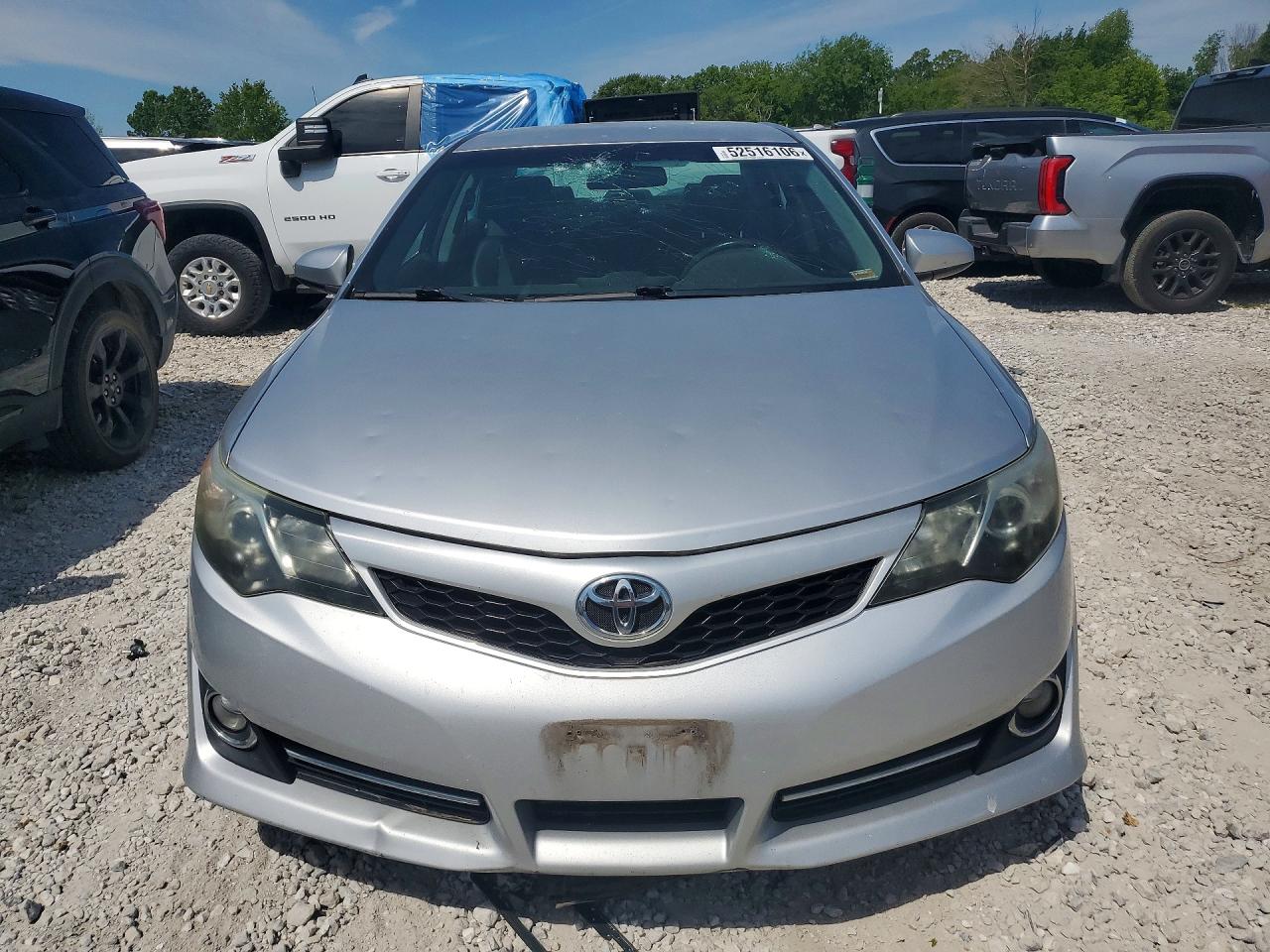 2014 TOYOTA CAMRY SE photo 13