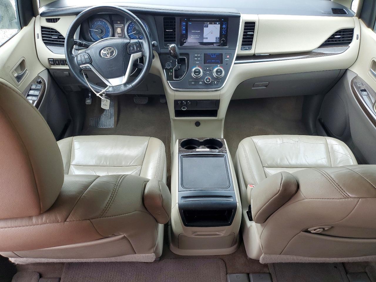 2016 TOYOTA SIENNA XLE 8-PASSENGER photo 15