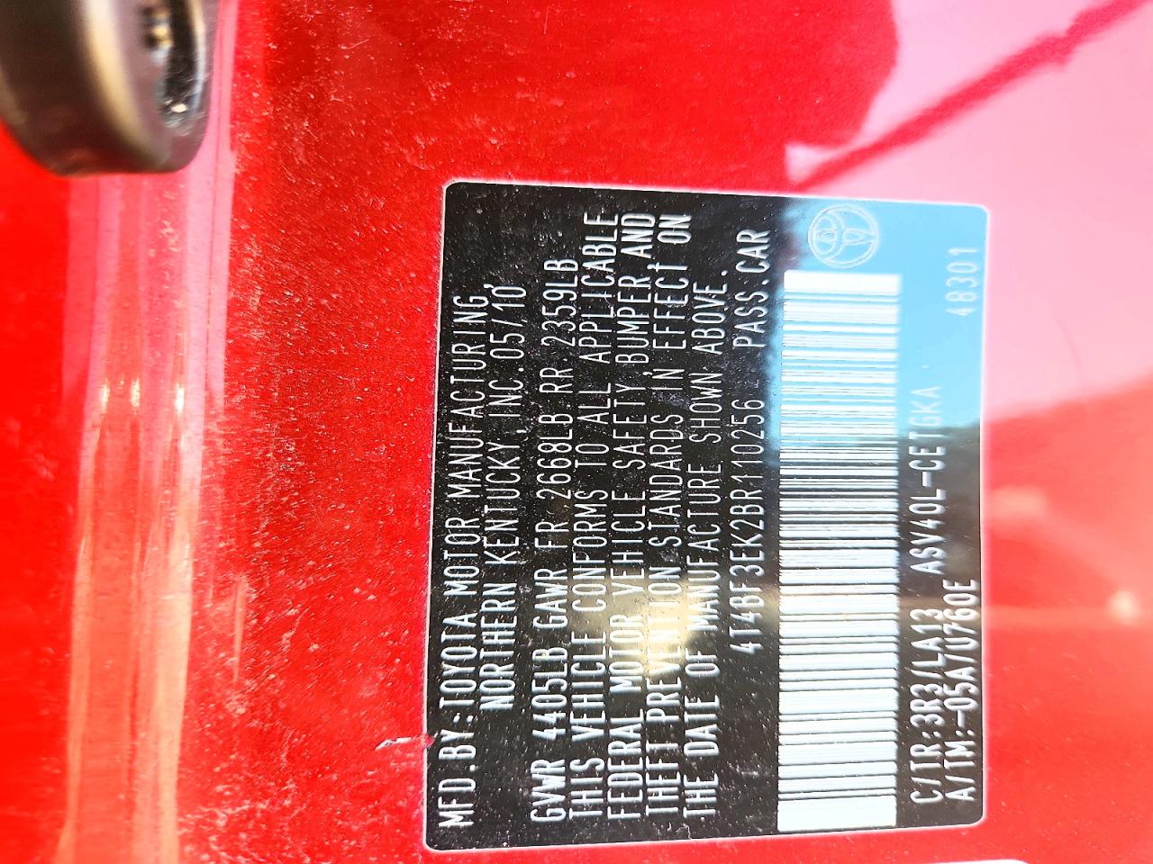 2011 TOYOTA CAMRY XLE photo 37
