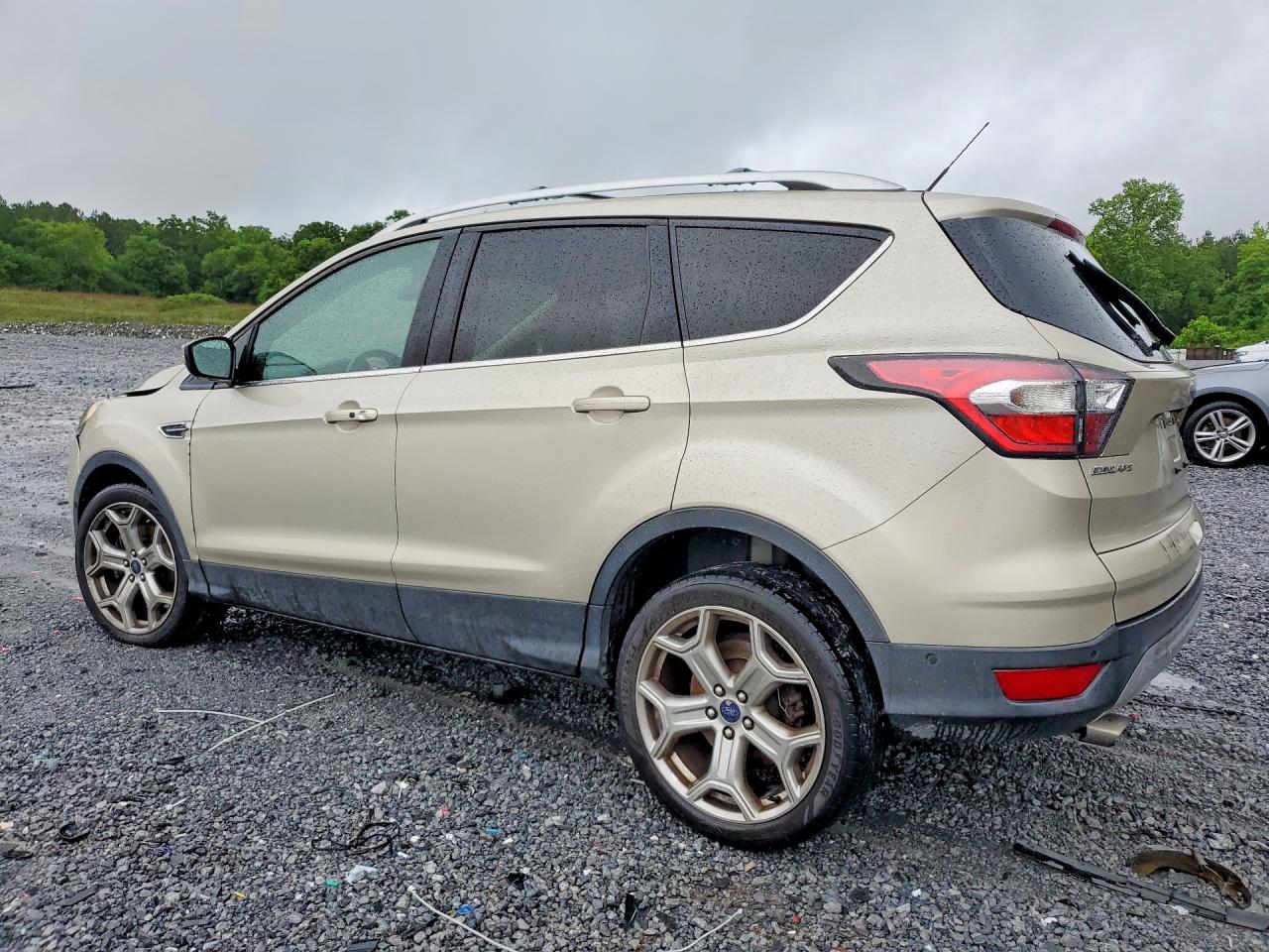 2017 FORD ESCAPE TITANIUM photo 4