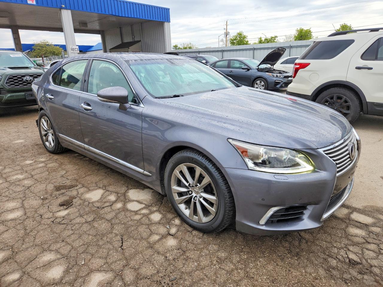 2015 LEXUS LS 460 photo 7