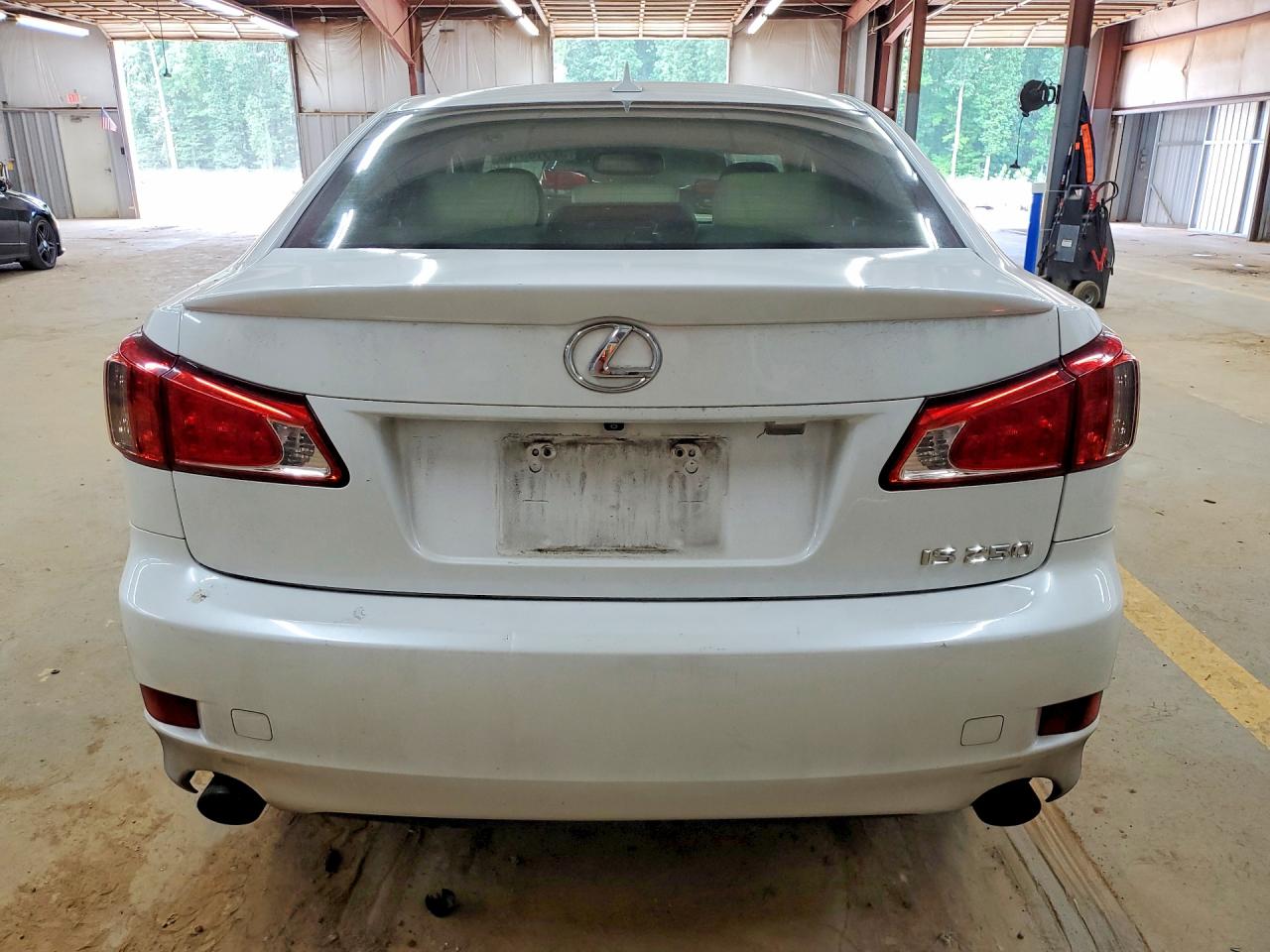 2011 LEXUS IS 250 photo 11
