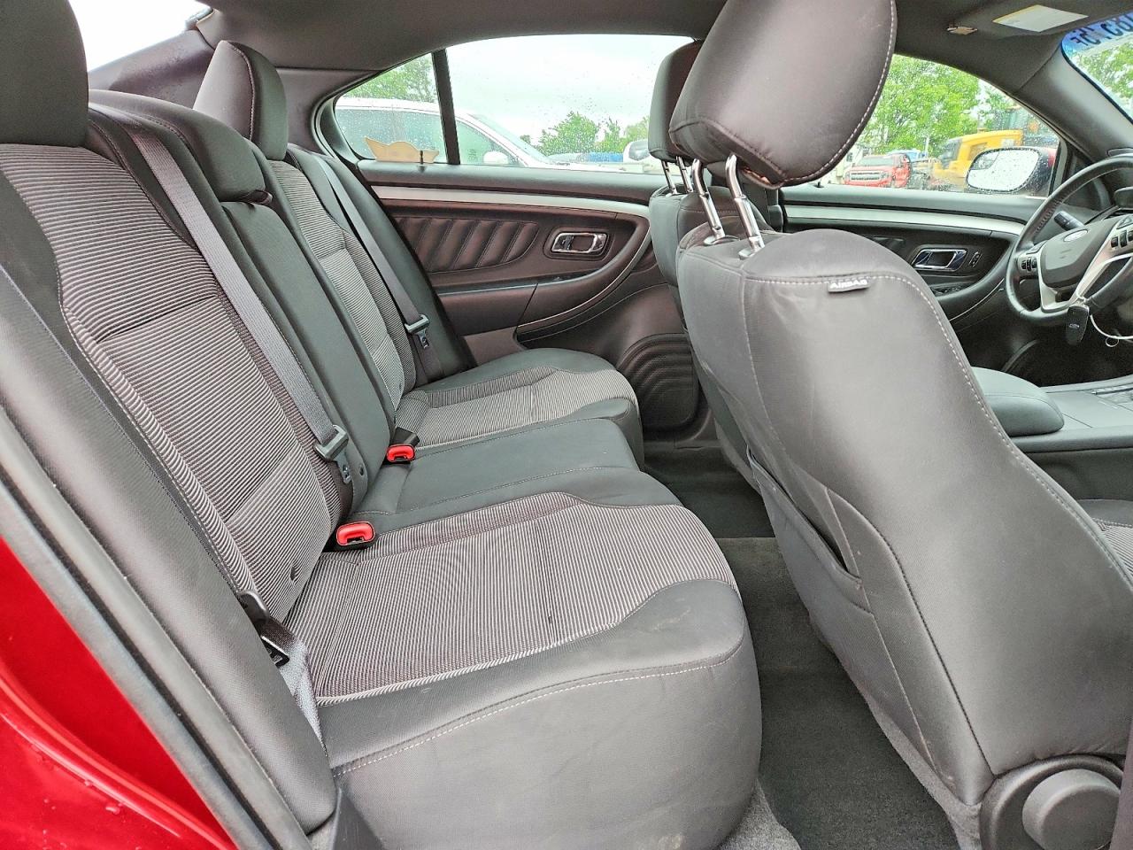 2015 FORD TAURUS SEL photo 10
