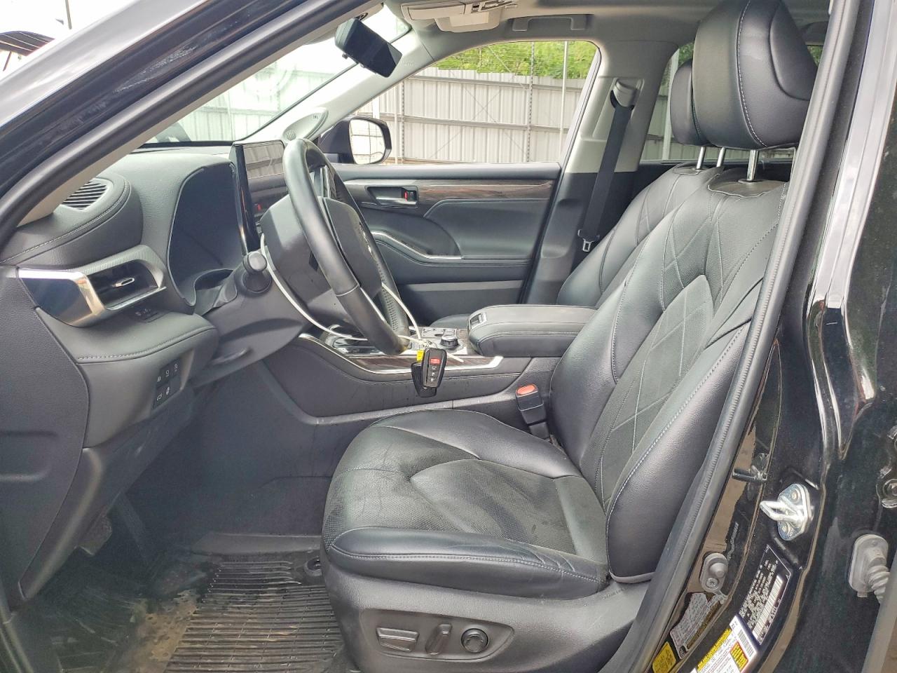 2023 TOYOTA HIGHLANDER PLATINUM photo 19