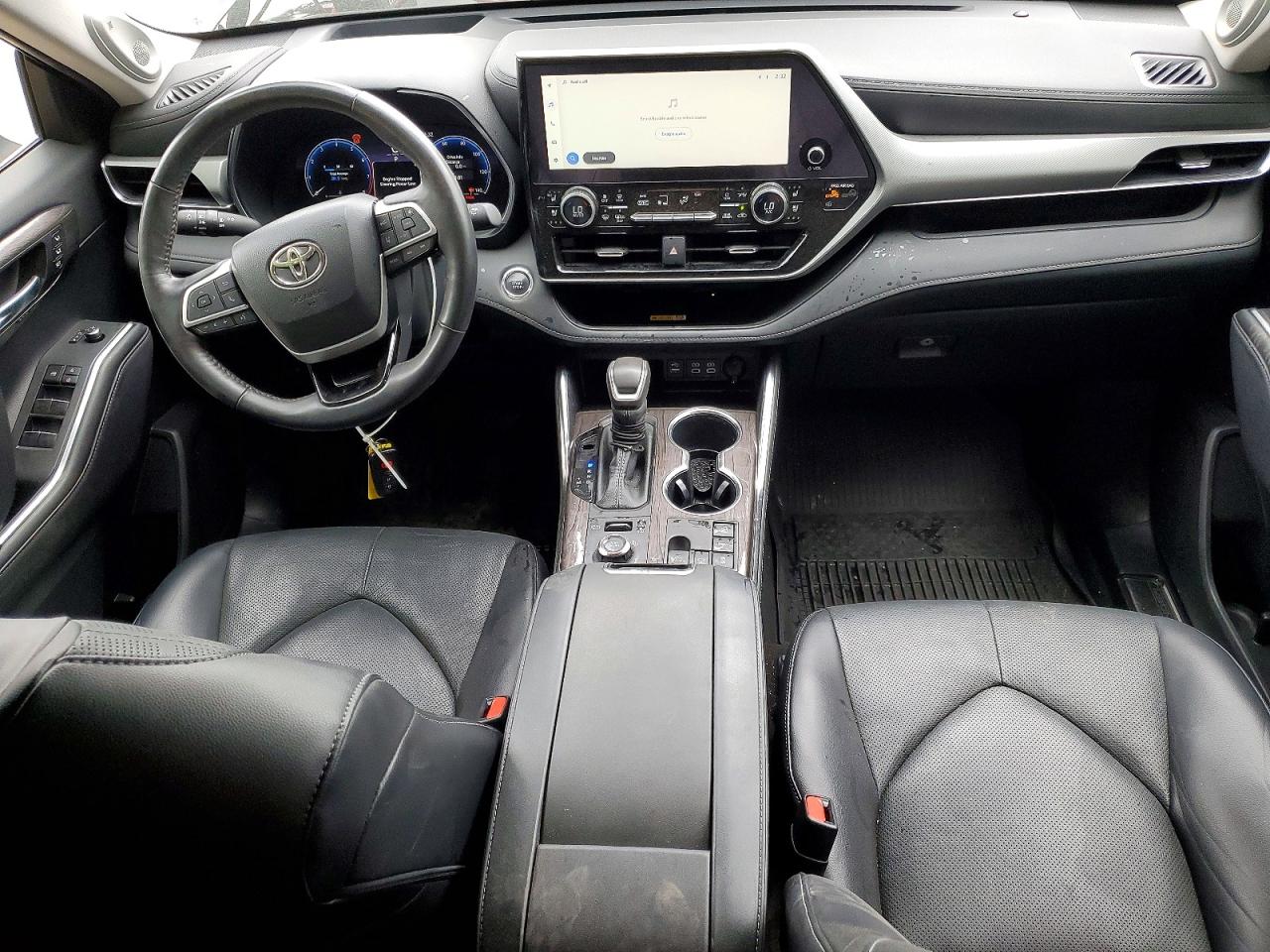 2023 TOYOTA HIGHLANDER PLATINUM photo 22