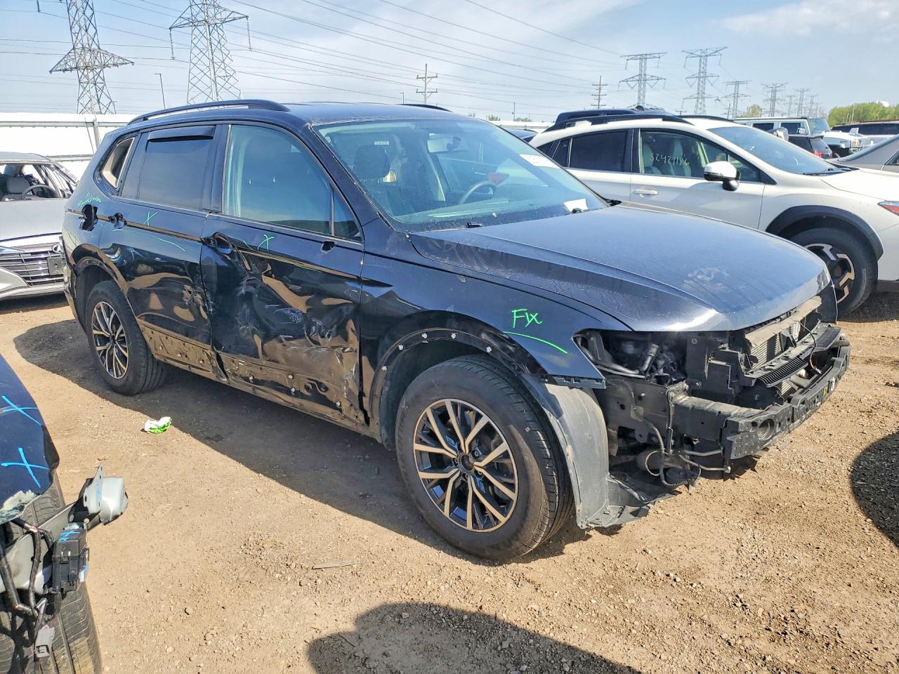 2021 VOLKSWAGEN TIGUAN S photo 10