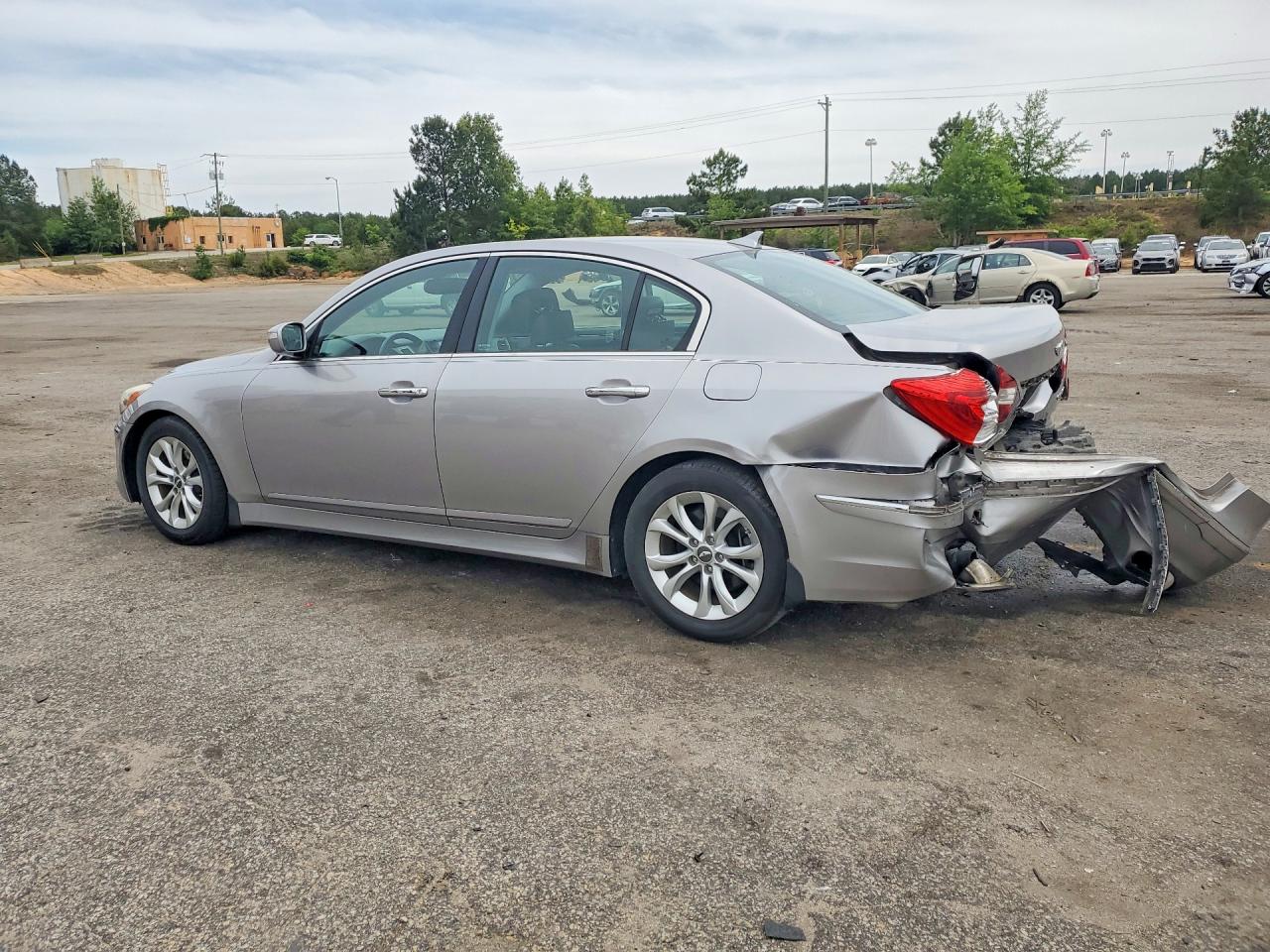 2013 HYUNDAI GENESIS 3.8L photo 3