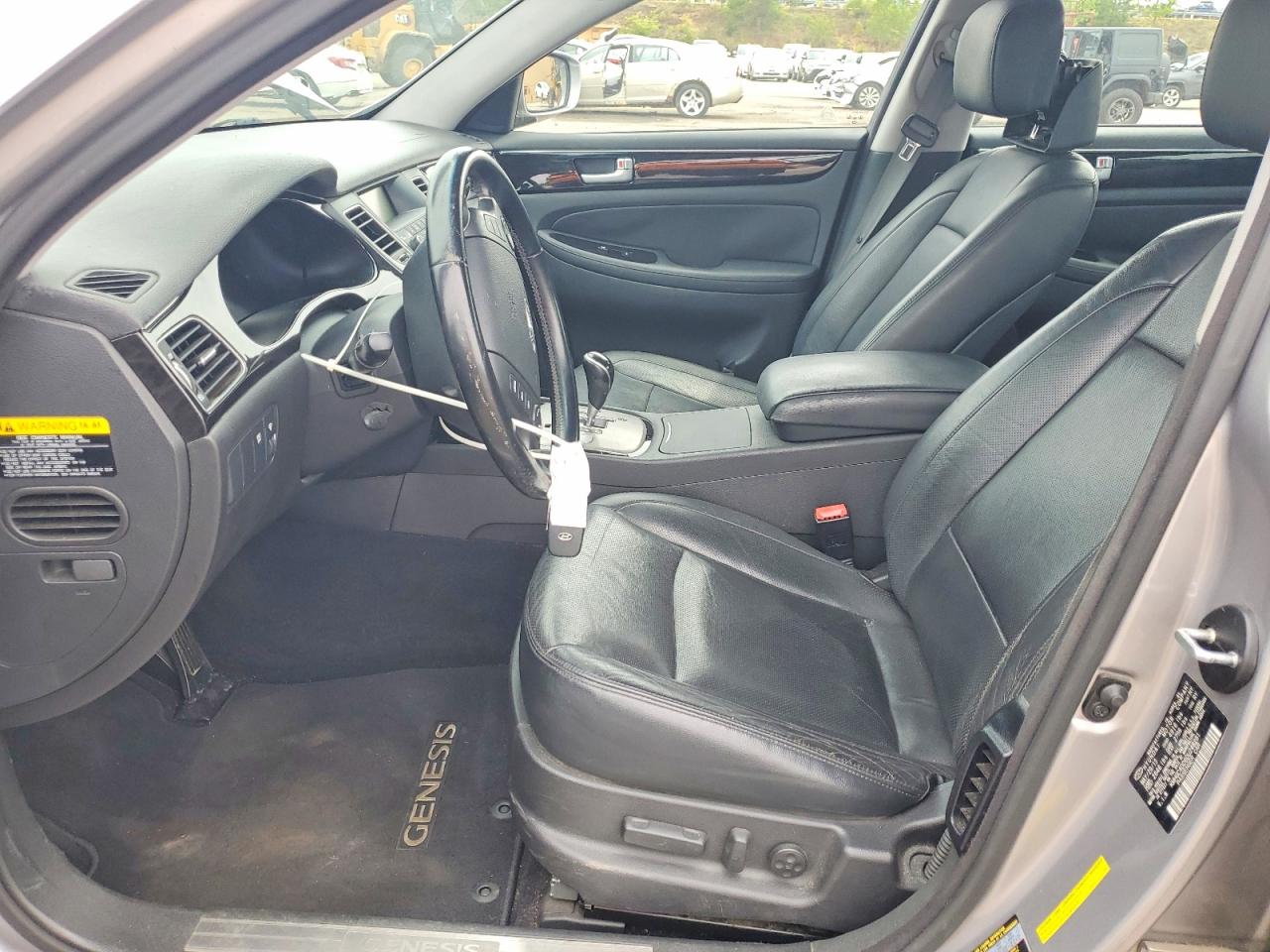 2013 HYUNDAI GENESIS 3.8L photo 13