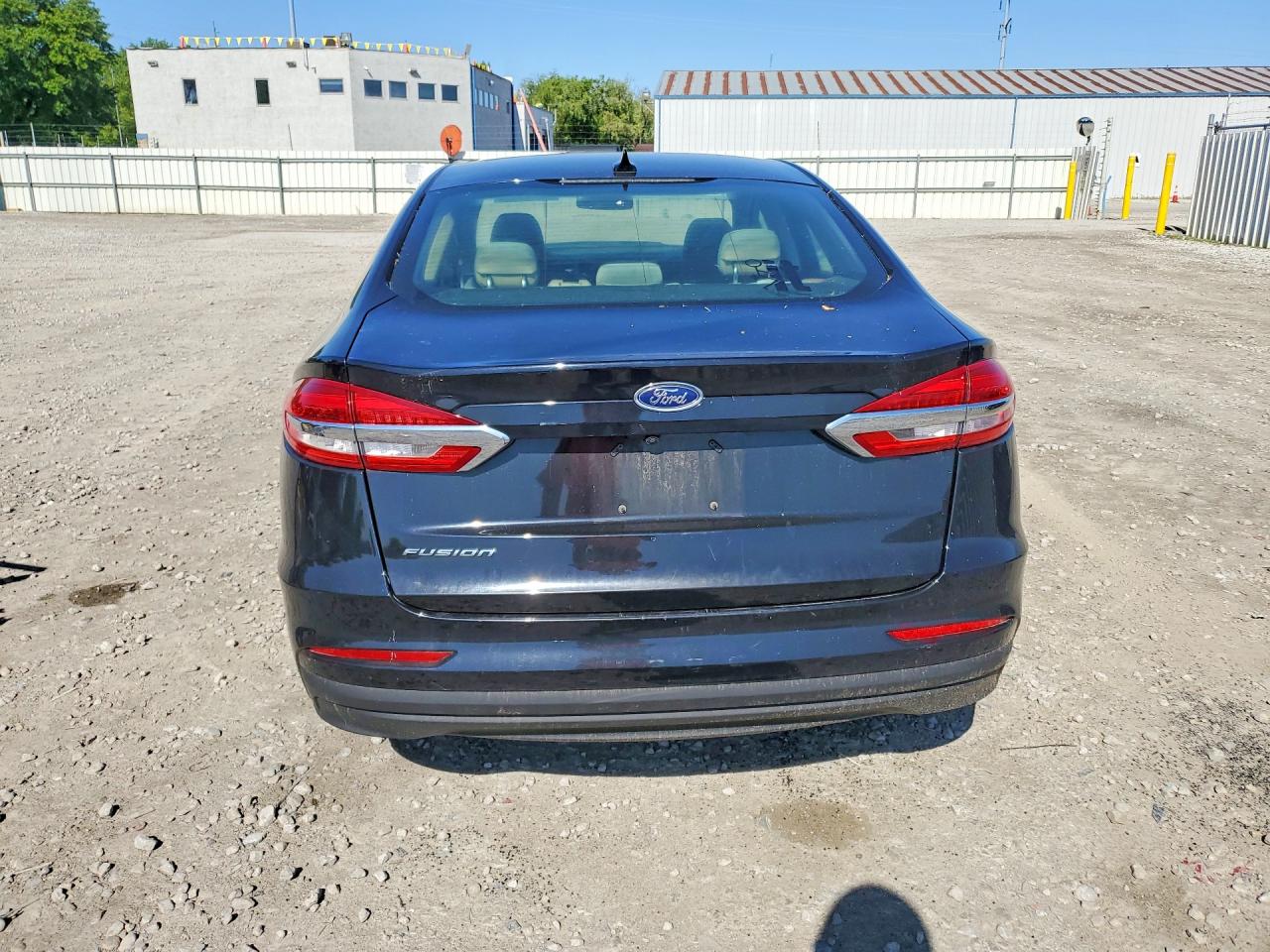 2020 FORD FUSION S photo 16