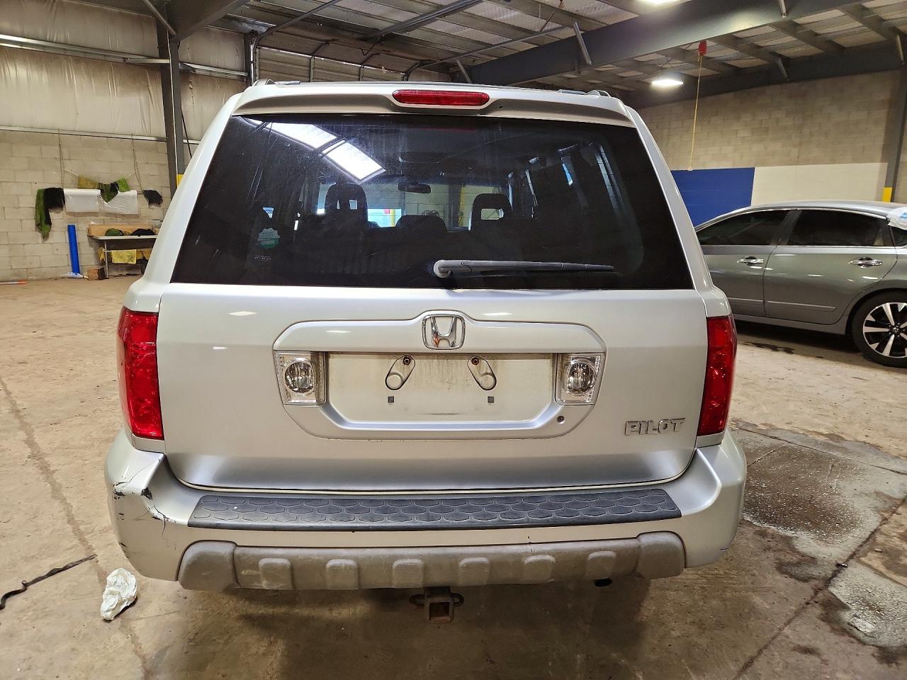 2005 HONDA PILOT EXL photo 16