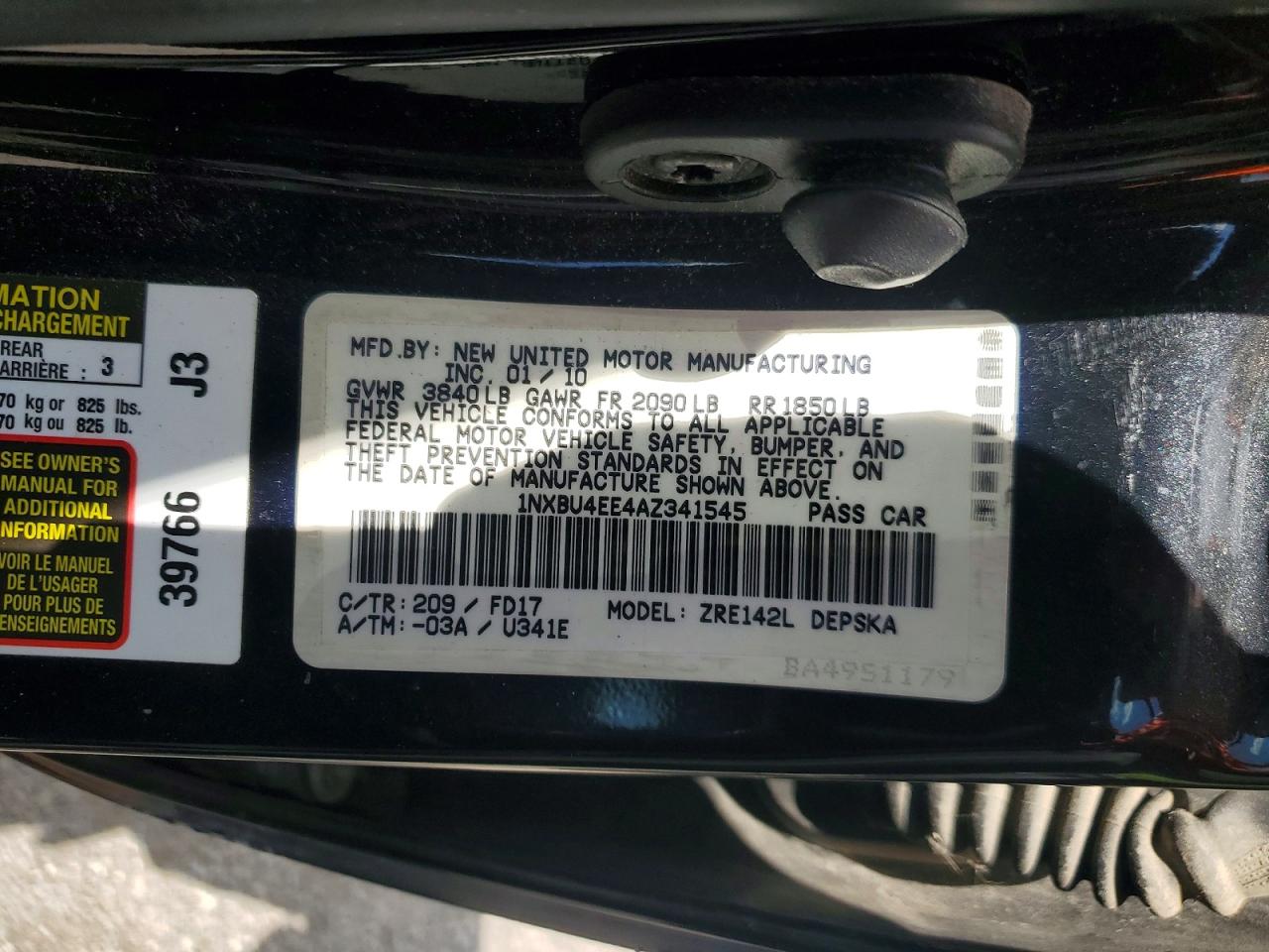 2010 TOYOTA COROLLA S photo 23