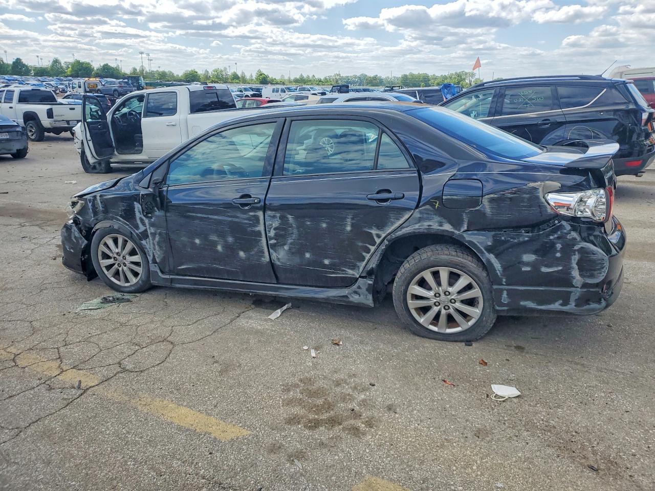 2010 TOYOTA COROLLA S photo 3