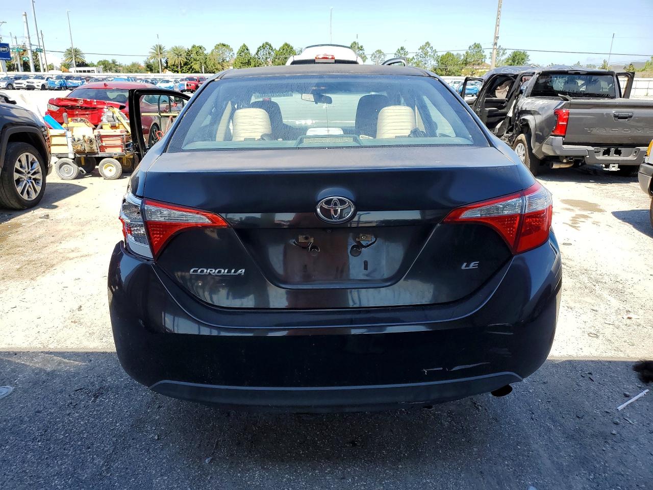 2016 TOYOTA COROLLA LE photo 11