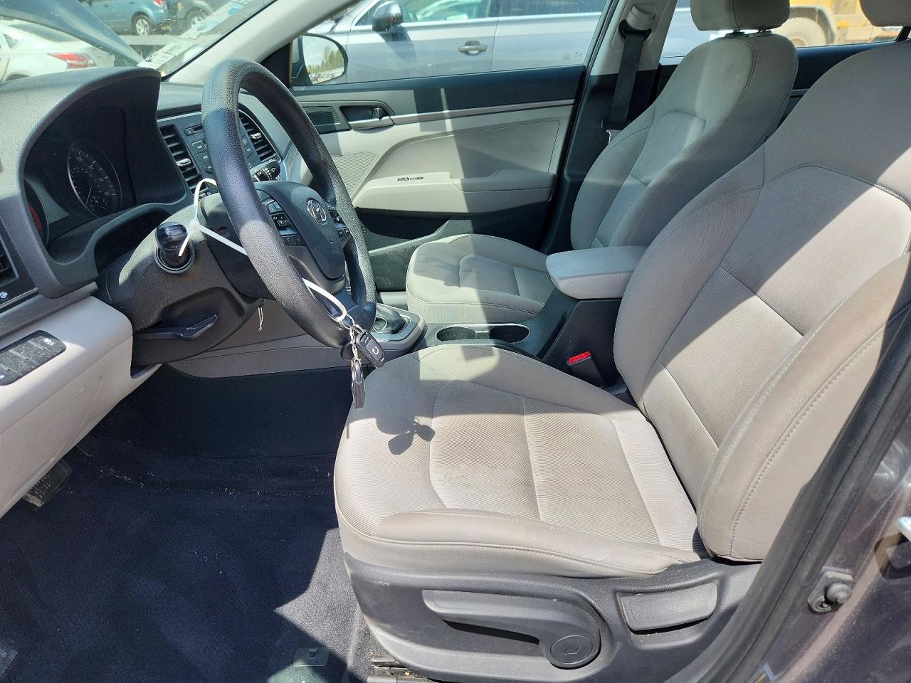 2018 HYUNDAI ELANTRA SE photo 13
