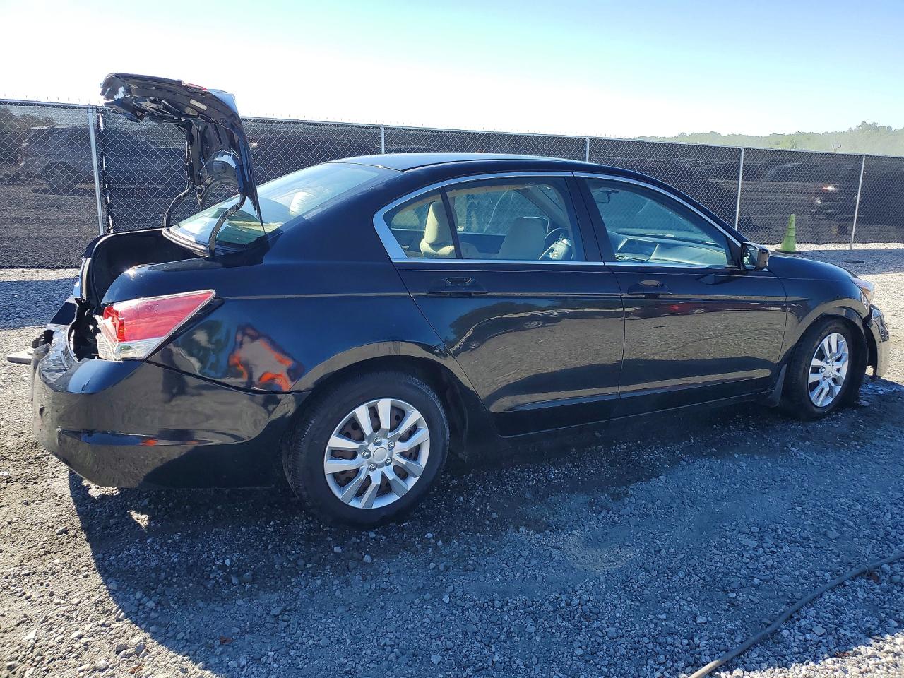 2011 HONDA ACCORD LX photo 5