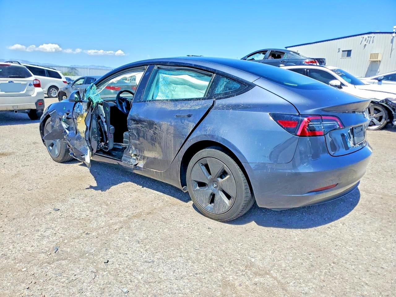2023 TESLA MODEL 3 photo 3
