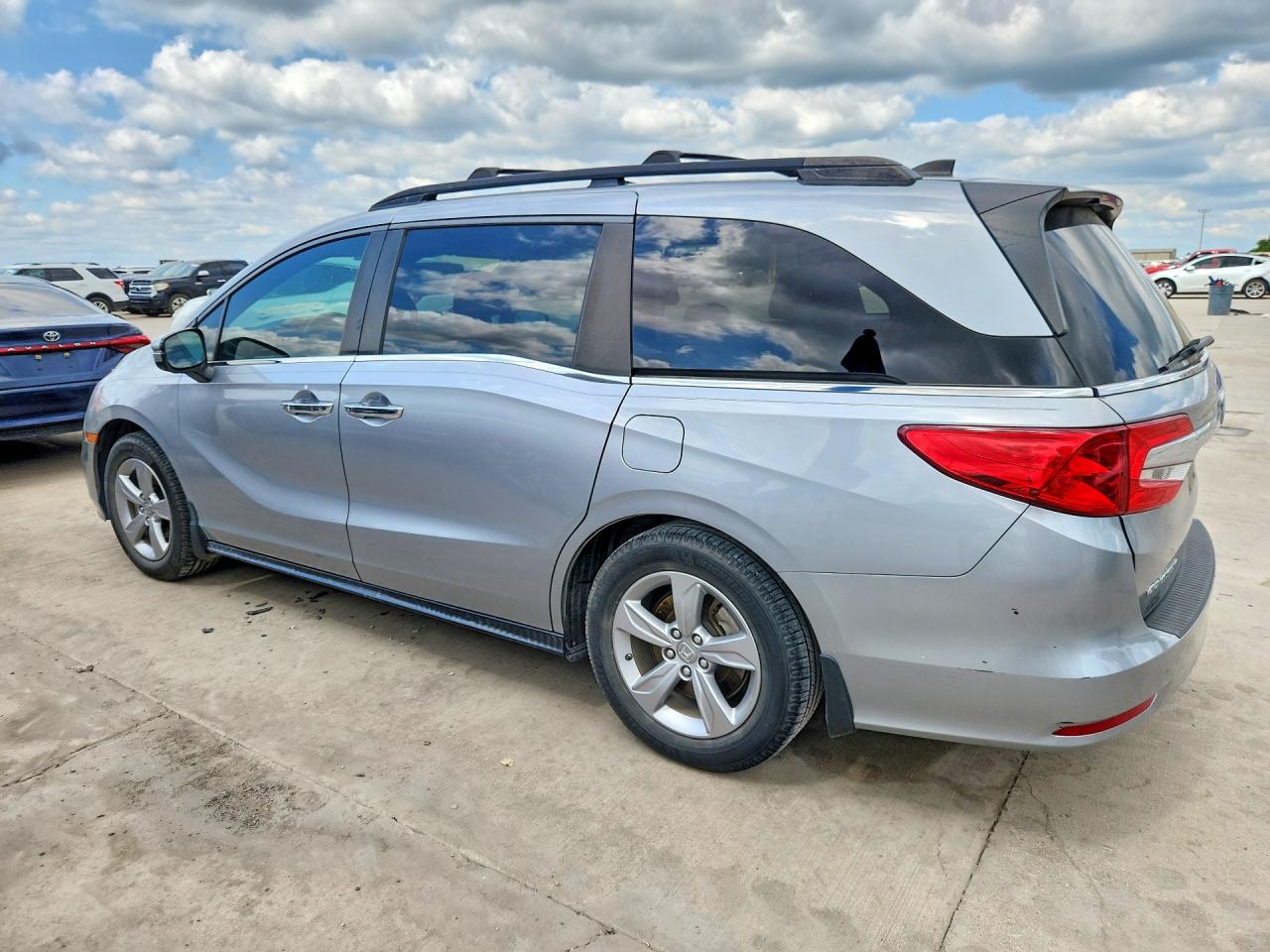 2019 HONDA ODYSSEY EXL photo 2