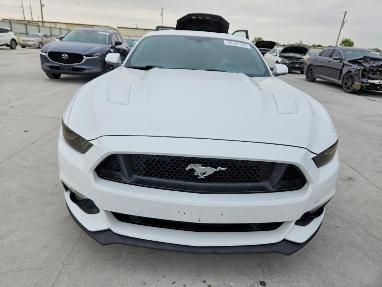 2017 FORD MUSTANG GT photo 9