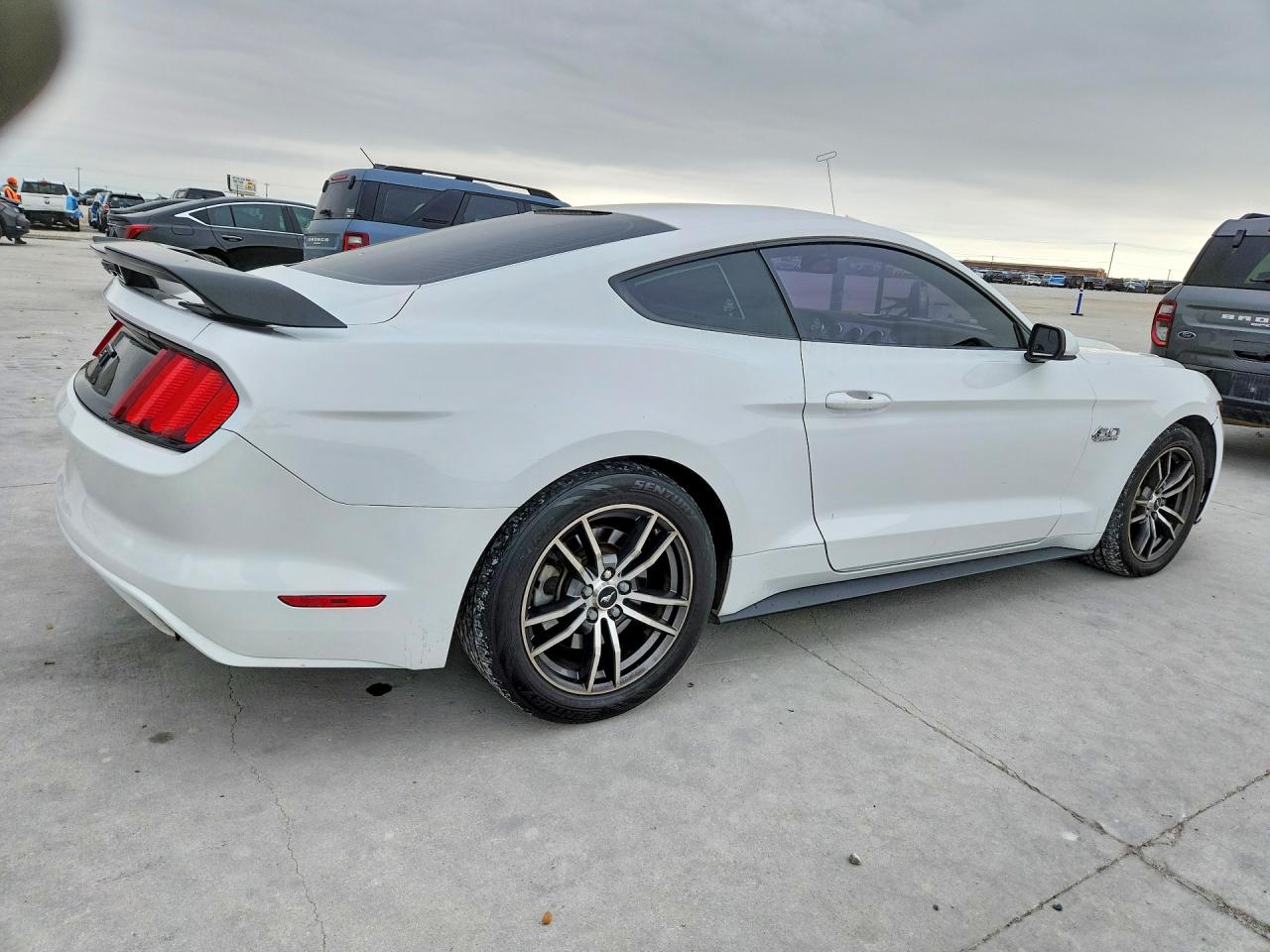 2017 FORD MUSTANG GT photo 5
