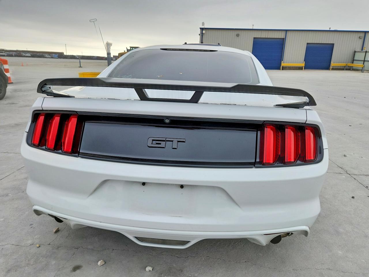 2017 FORD MUSTANG GT photo 11