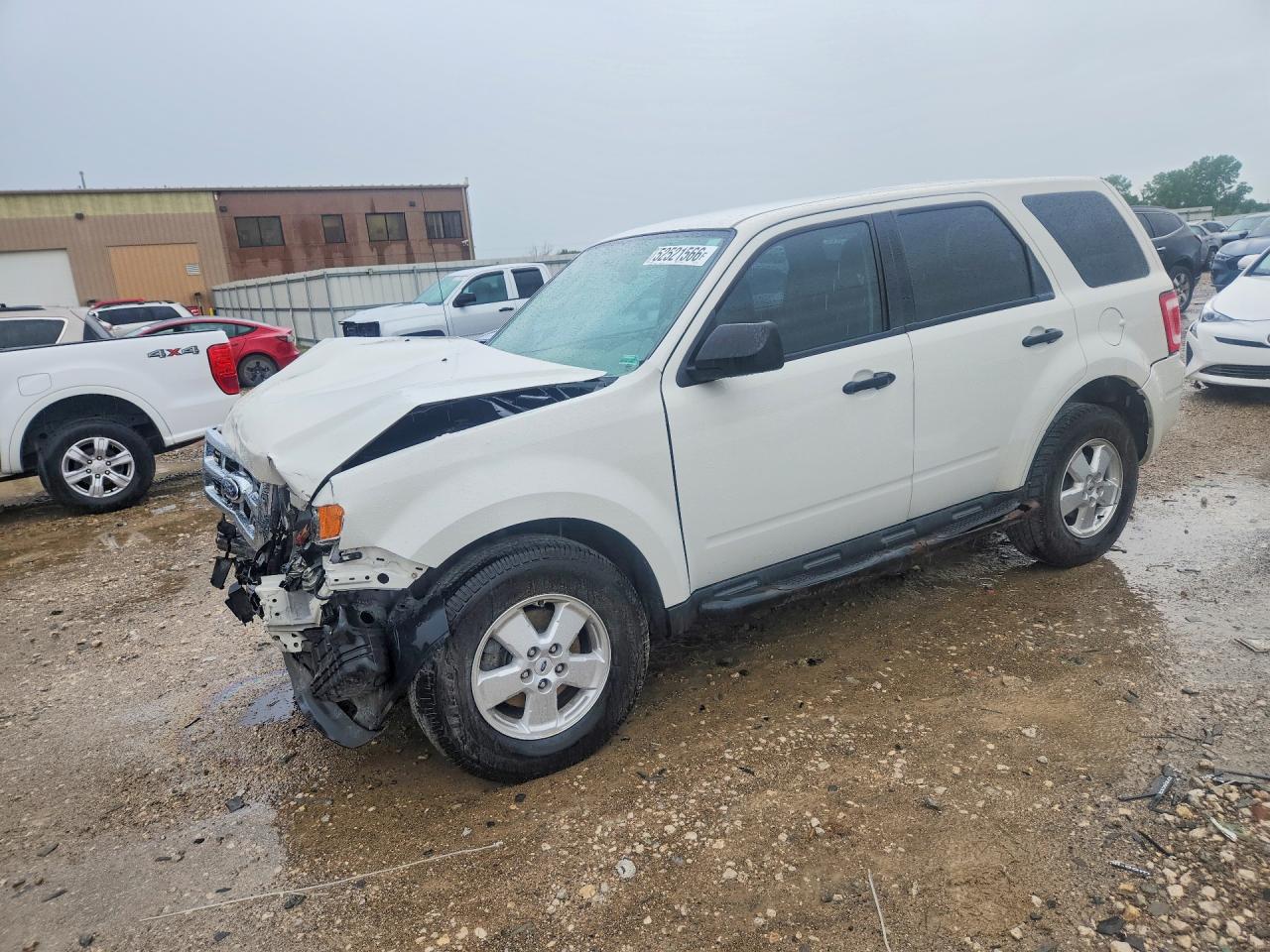 2011 FORD ESCAPE