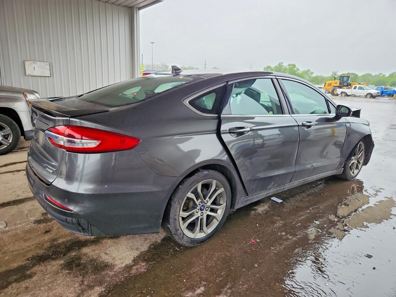 2020 FORD FUSION TITANIUM photo 5