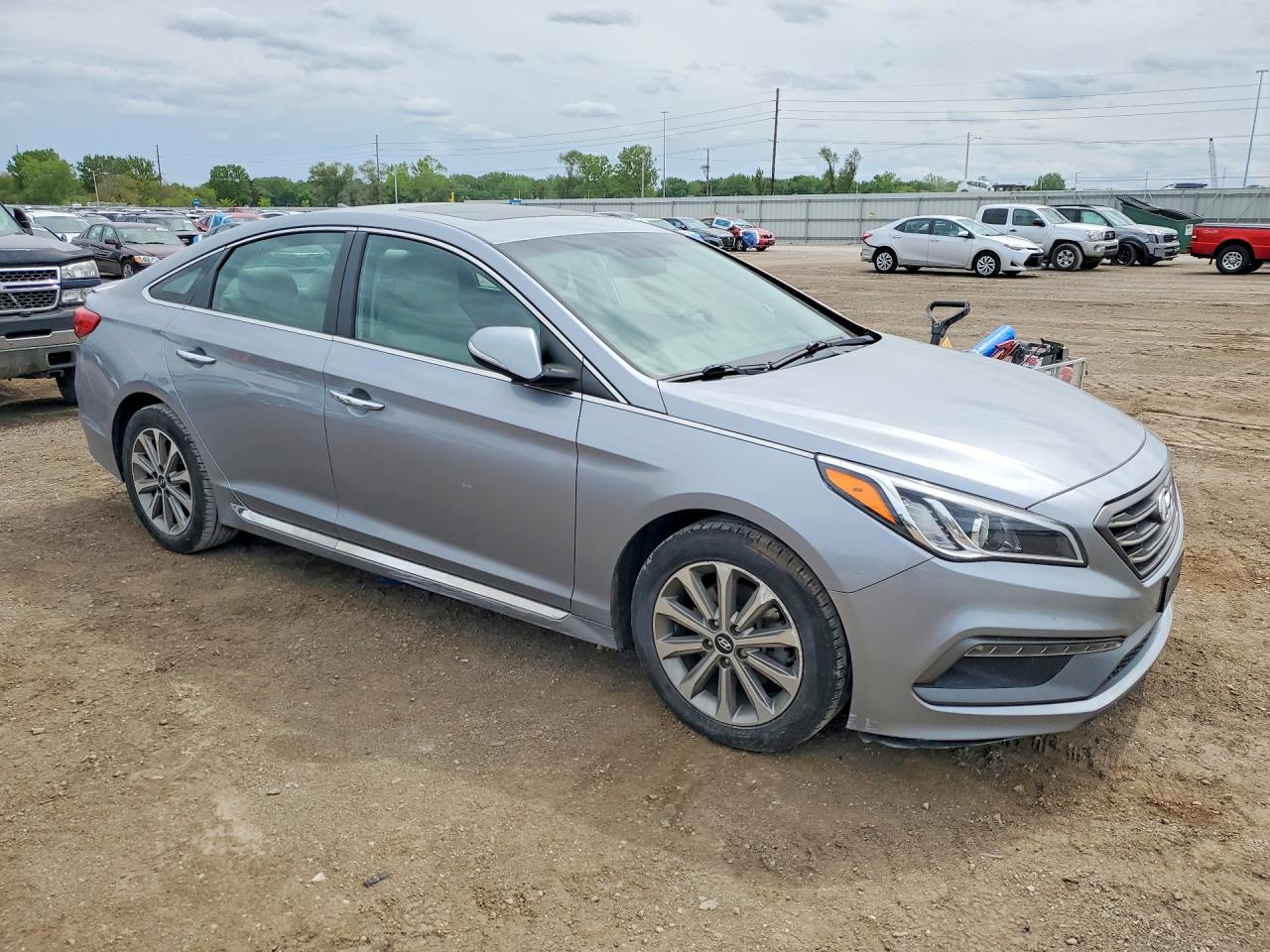 2017 HYUNDAI SONATA SE photo 10
