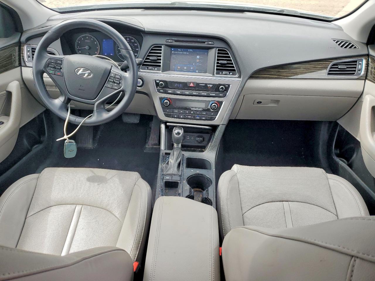 2017 HYUNDAI SONATA SE photo 22