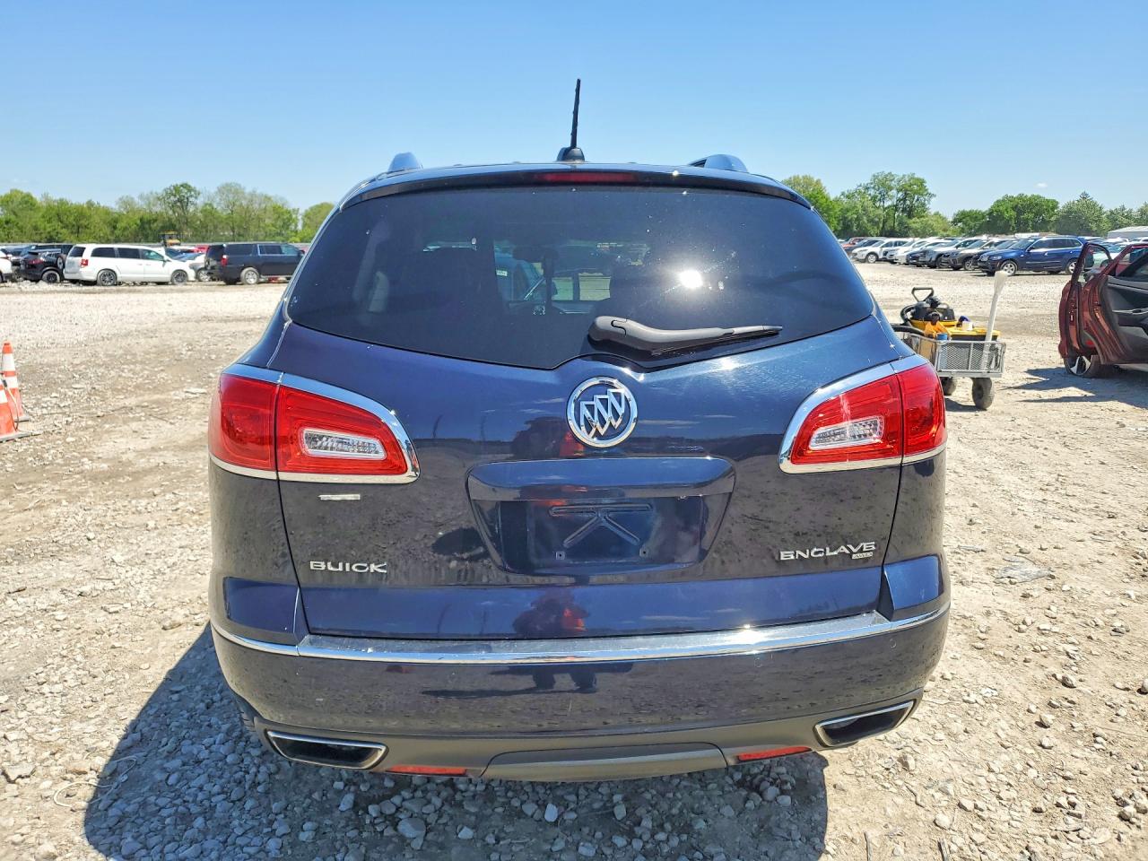 2016 BUICK ENCLAVE photo 11