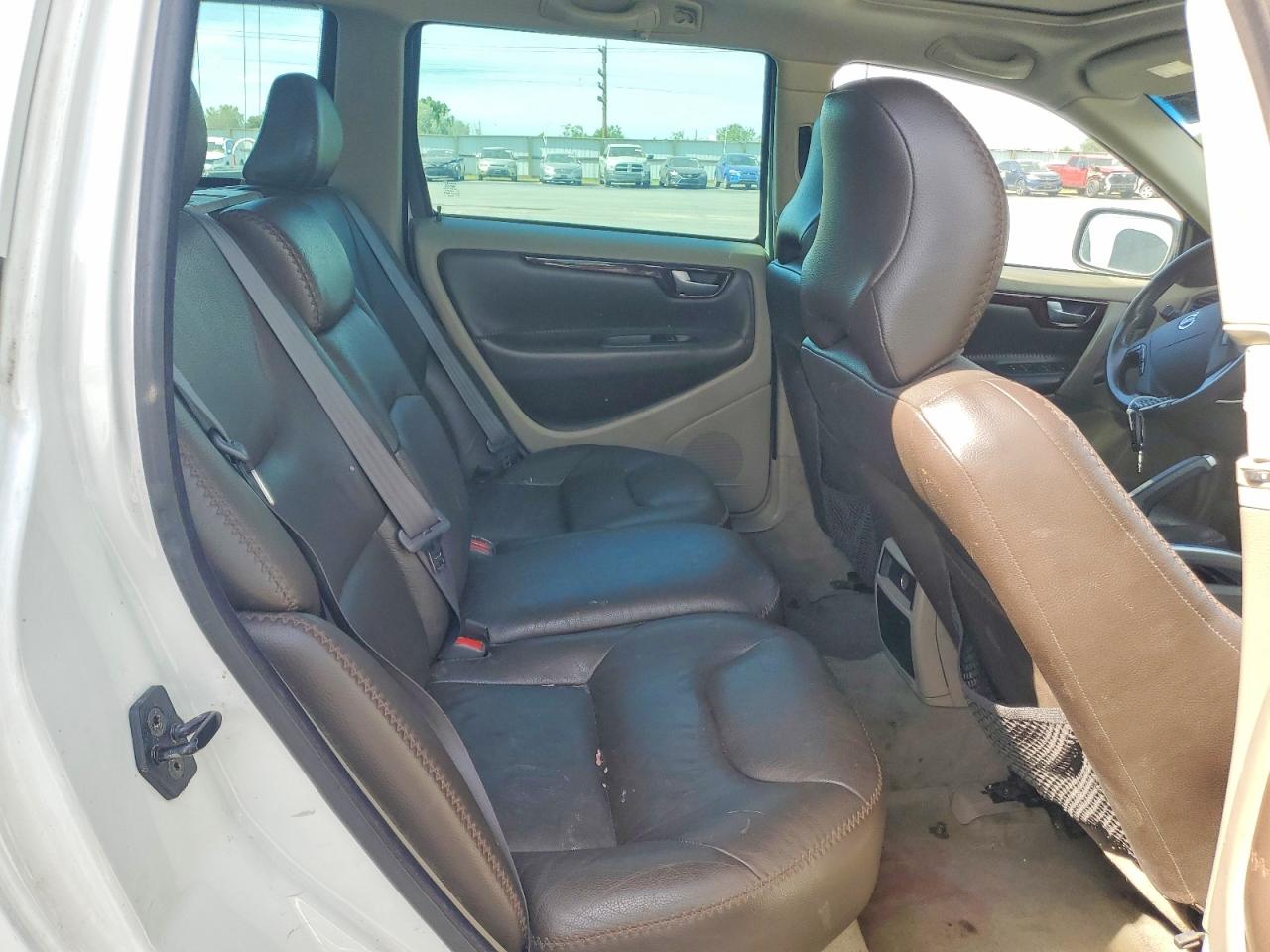 2004 VOLVO XC70 photo 10