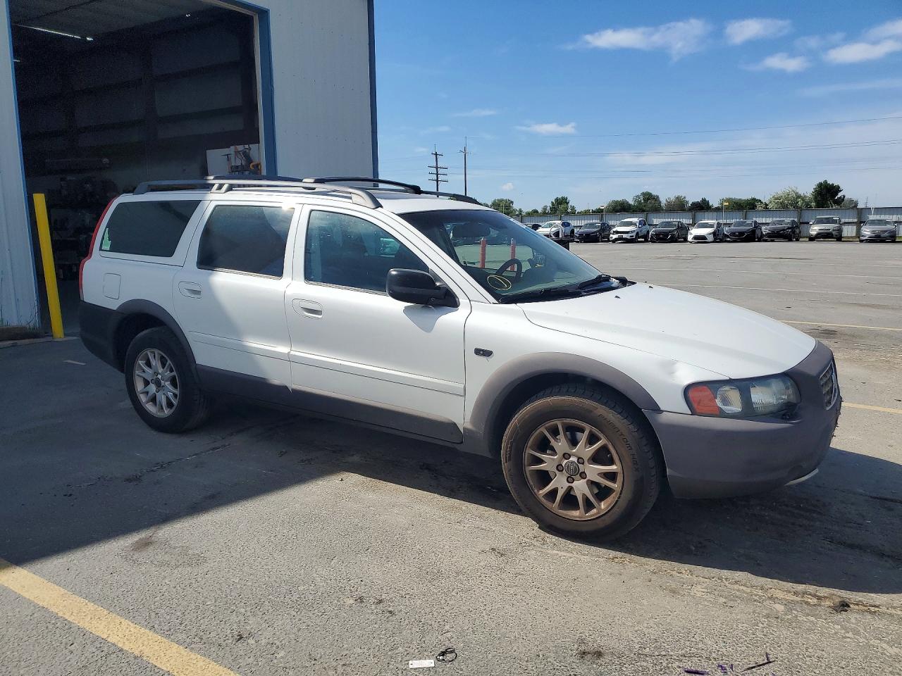 2004 VOLVO XC70 photo 4