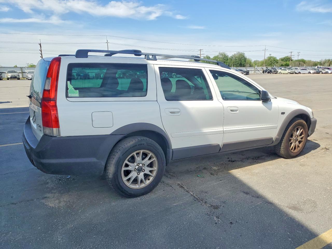 2004 VOLVO XC70 photo 3