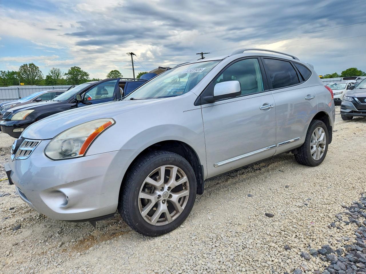 2013 NISSAN ROGUE