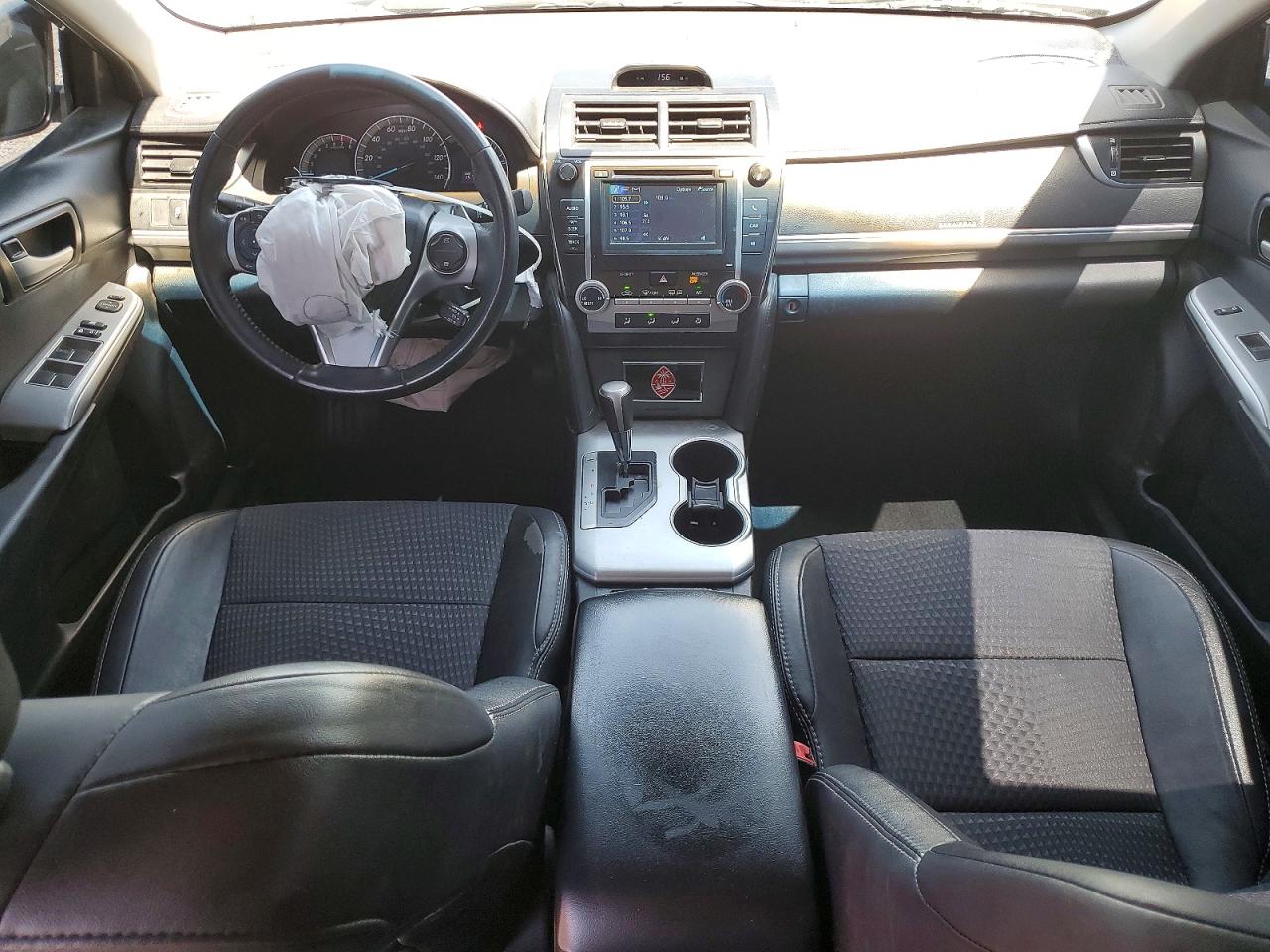 2013 TOYOTA CAMRY SE photo 15