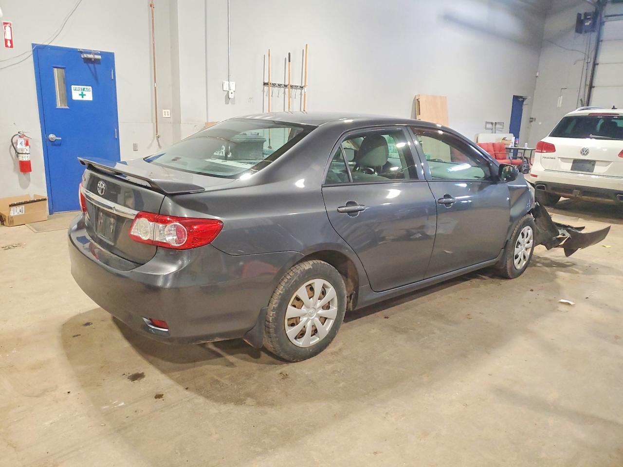 2012 TOYOTA COROLLA L photo 5