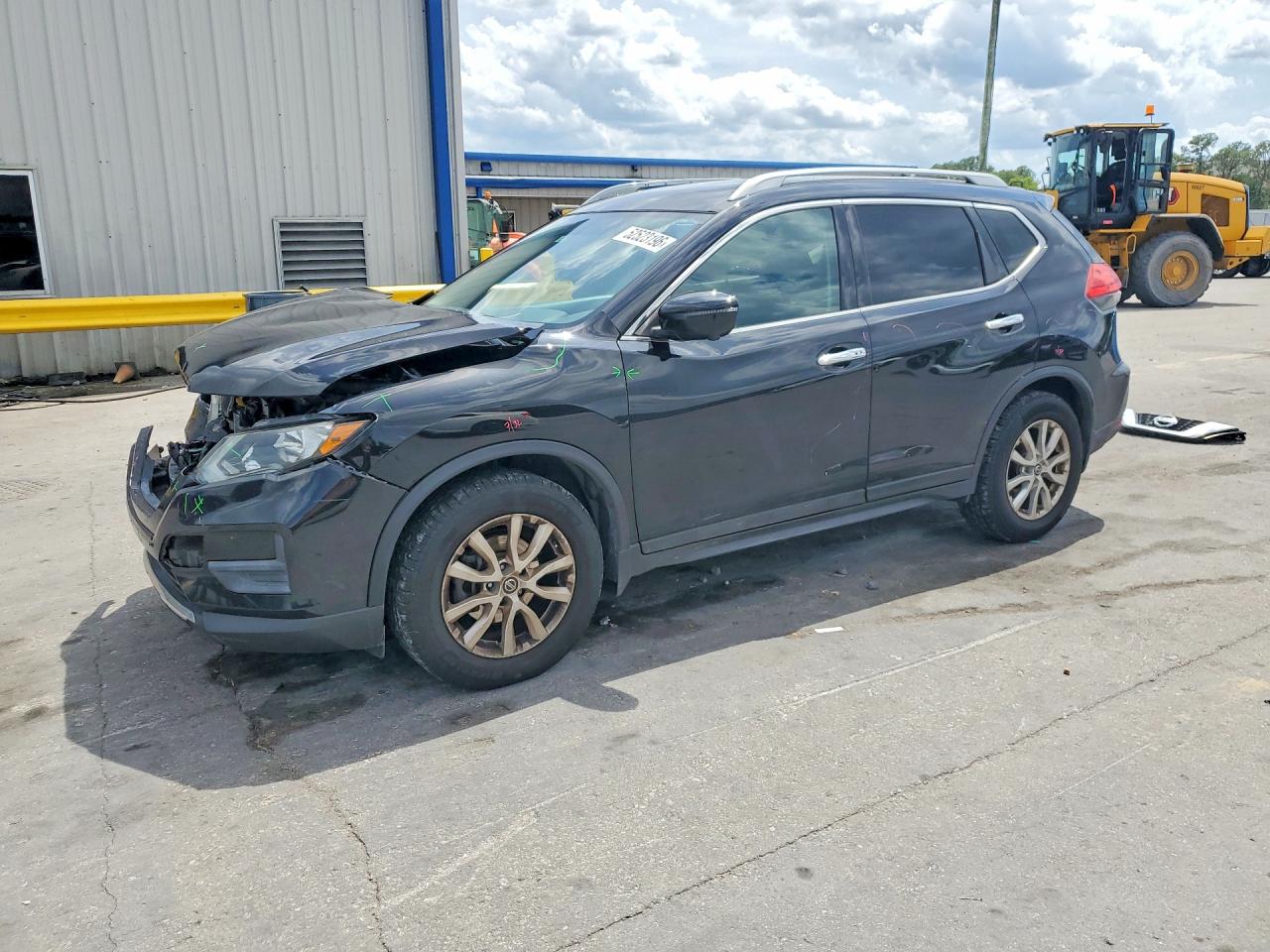 2017 NISSAN ROGUE