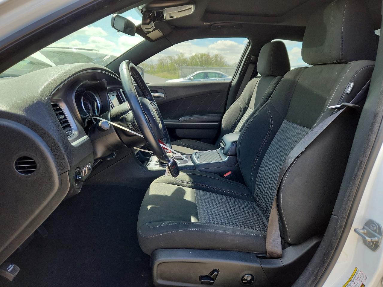 2020 DODGE CHARGER SXT photo 19