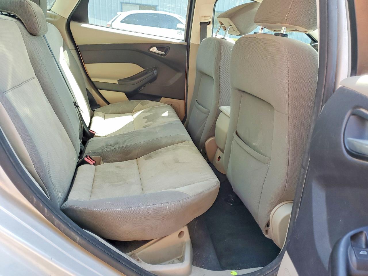 2013 FORD FOCUS SE photo 19